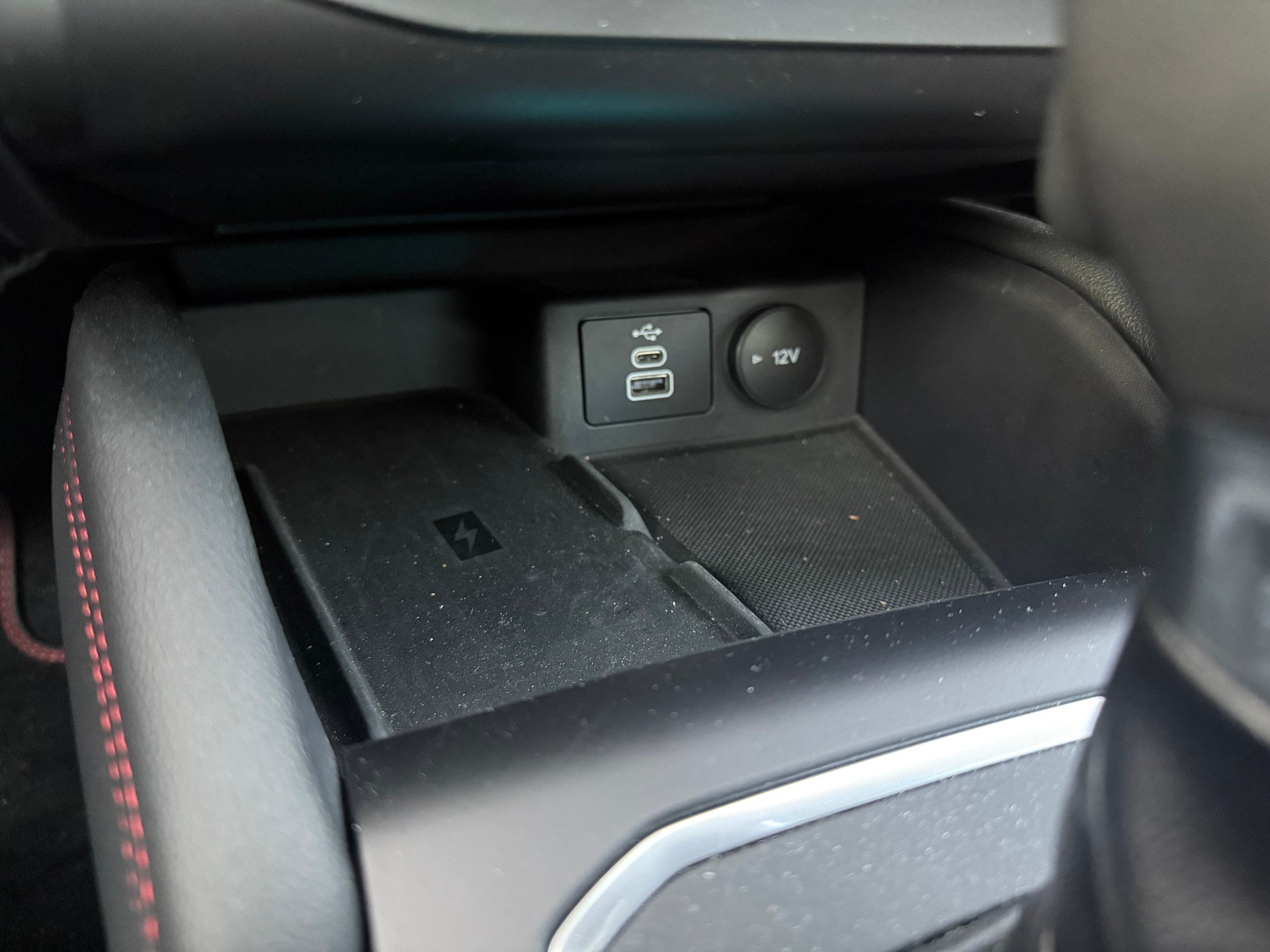 FORD Focus Station Wagon 1.0i EcoB Hybrid 155 ST-Line X-image-17