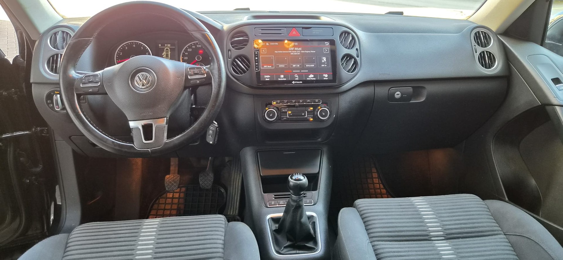 VW Tiguan 2.0 TSI Sport&Style-image-5