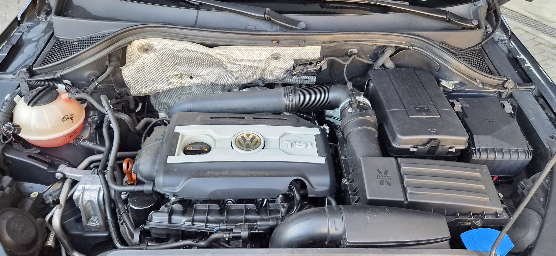 VW Tiguan 2.0 TSI Sport&Style-image-10