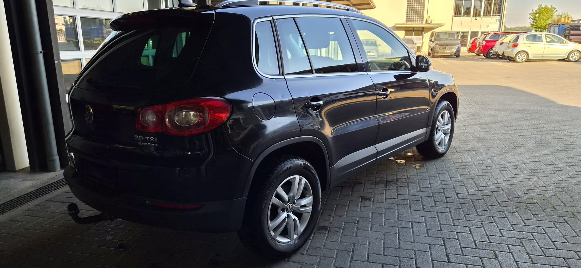 VW Tiguan 2.0 TSI Sport&Style-image-3