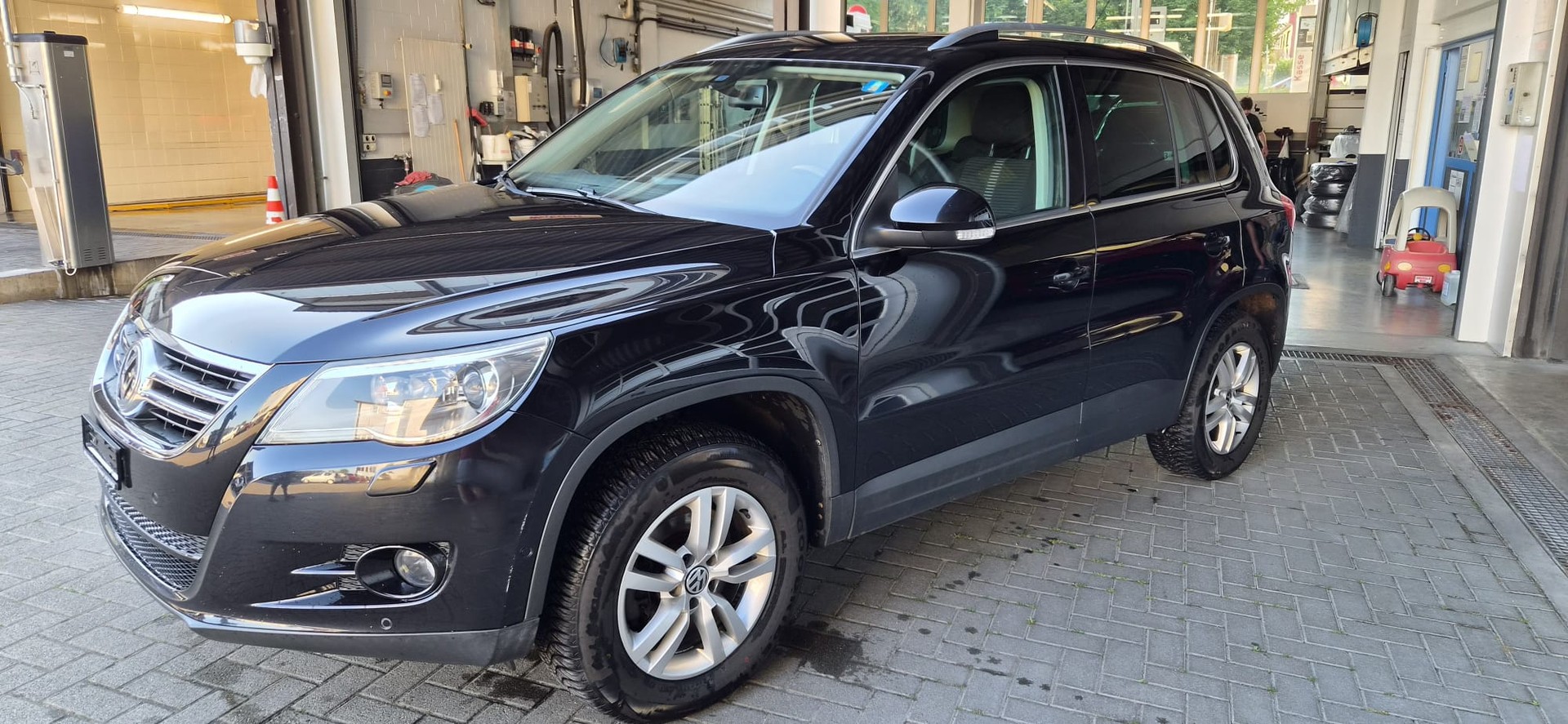VW Tiguan 2.0 TSI Sport&Style-image-0