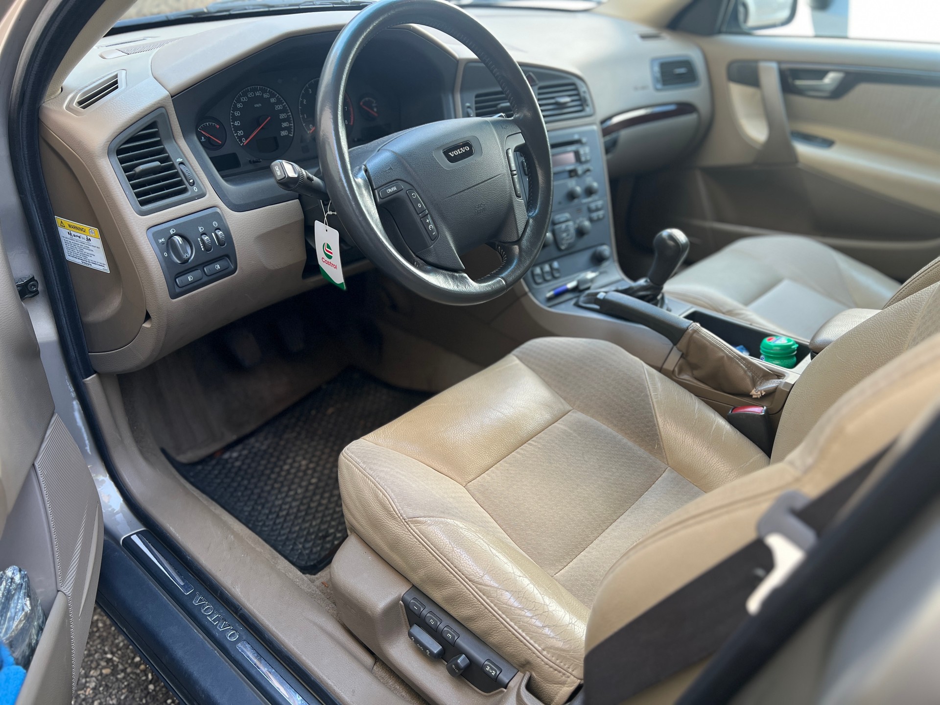 VOLVO 2.3 T5 - Servicegepflegt - Letzte MFK 11.2024-image-3
