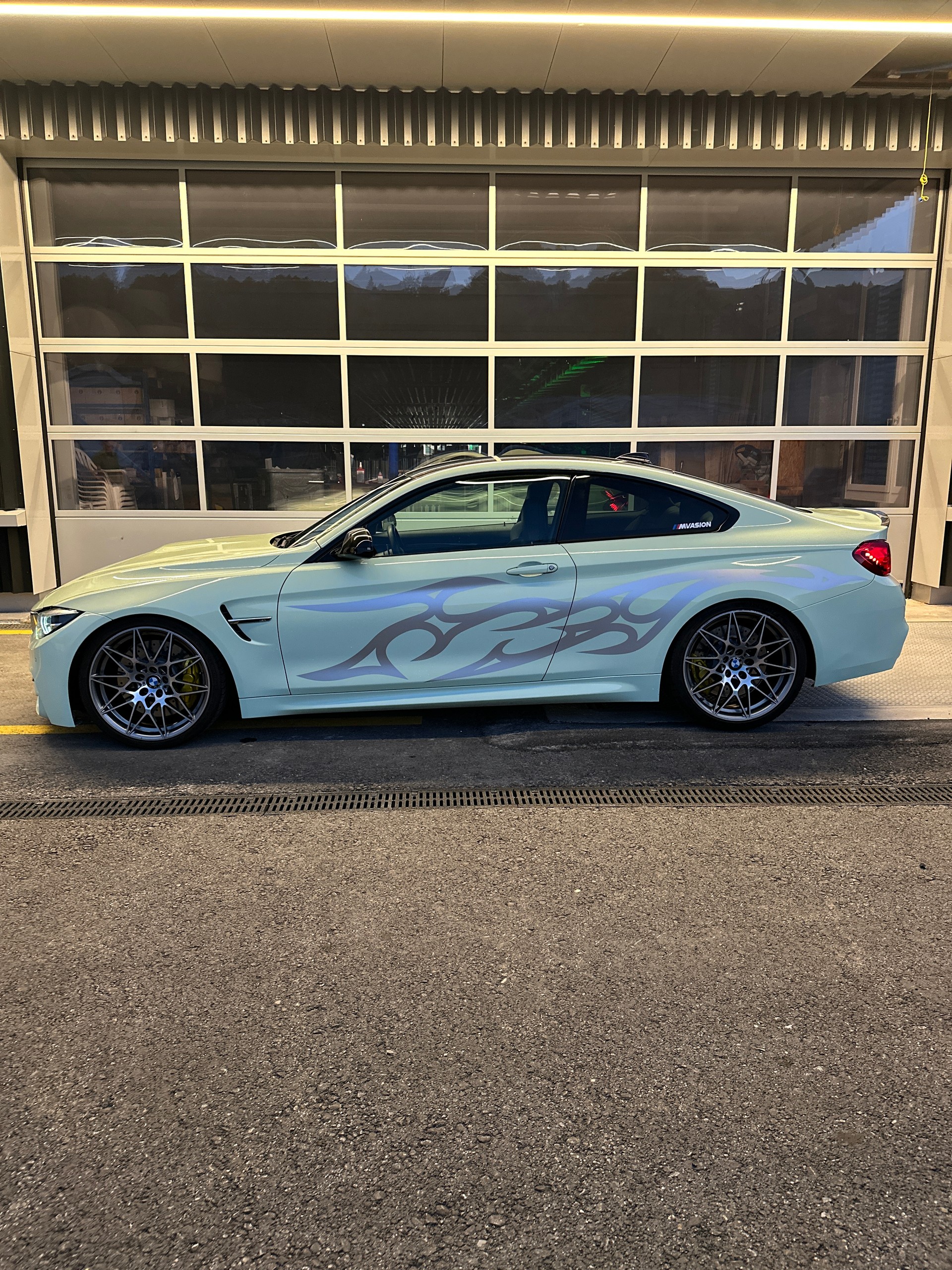 BMW M4 Competition-image-3