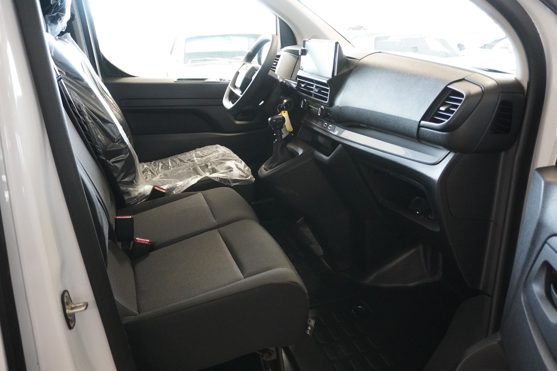 OPEL Vivaro Cargo 2.0 D s/s M-image-9