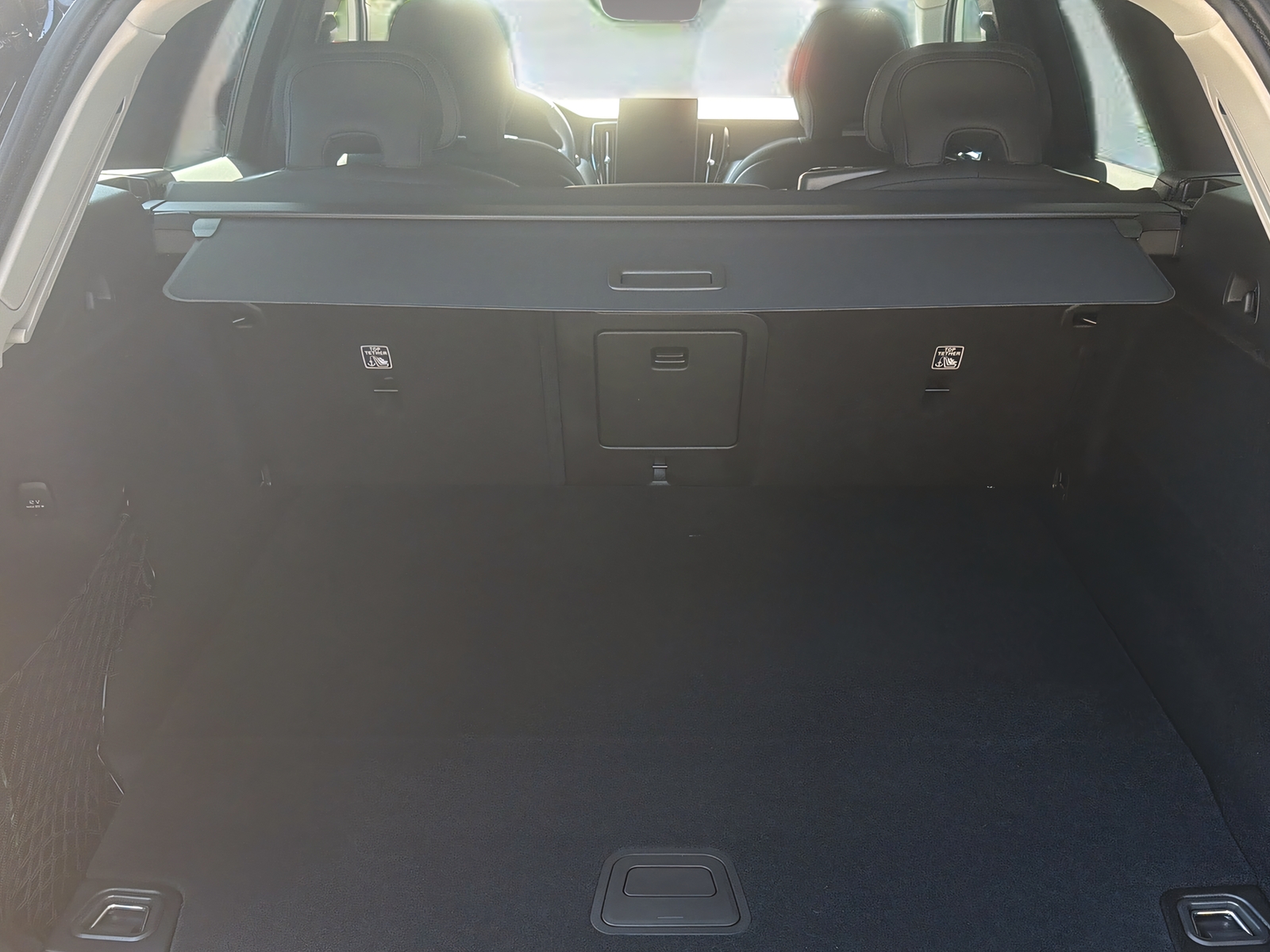 VOLVO XC60 2.0 T6 TE Core eAWD-image-19