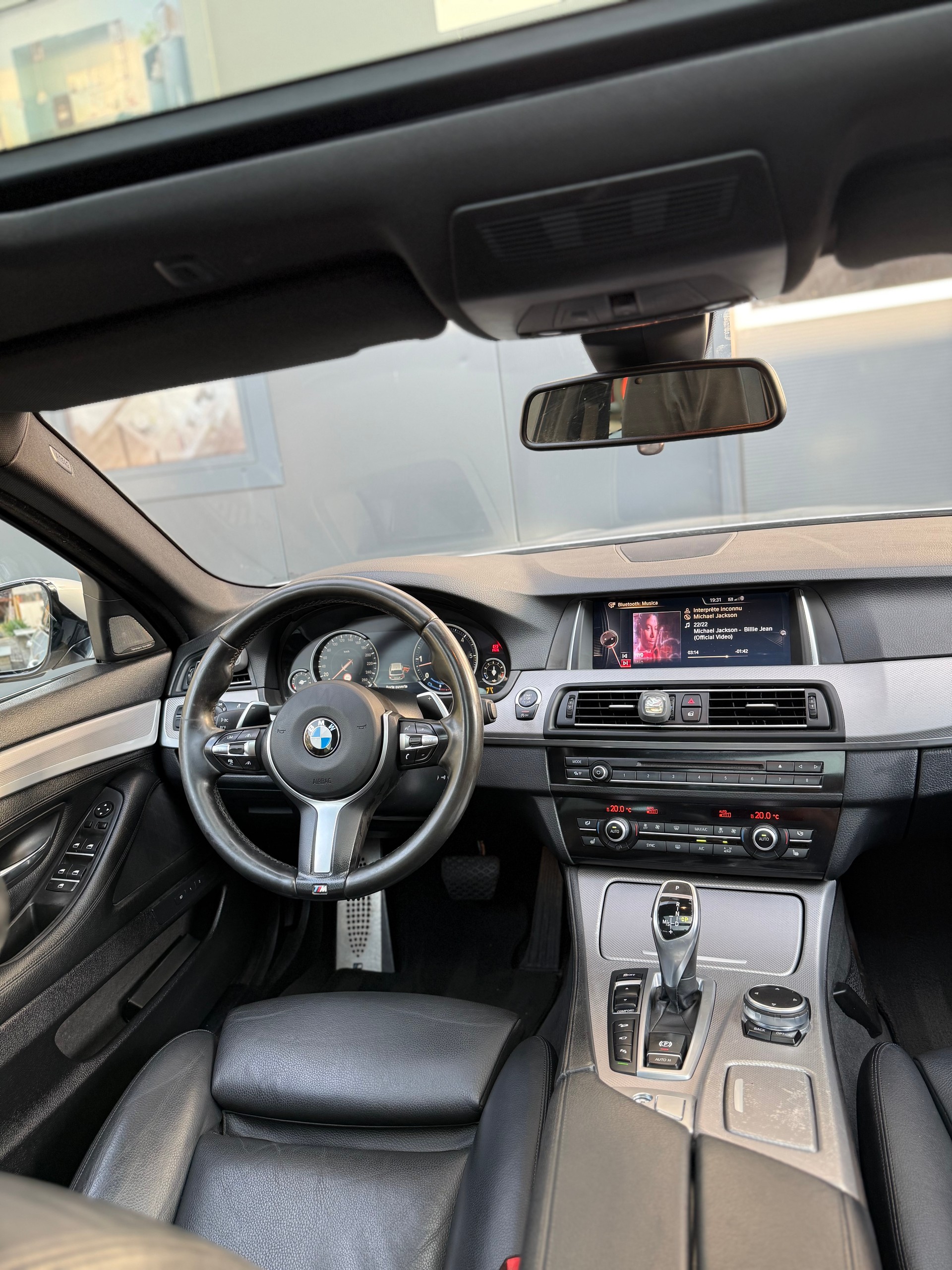 BMW 530d xDrive Touring Pack-M Steptronic-image-9