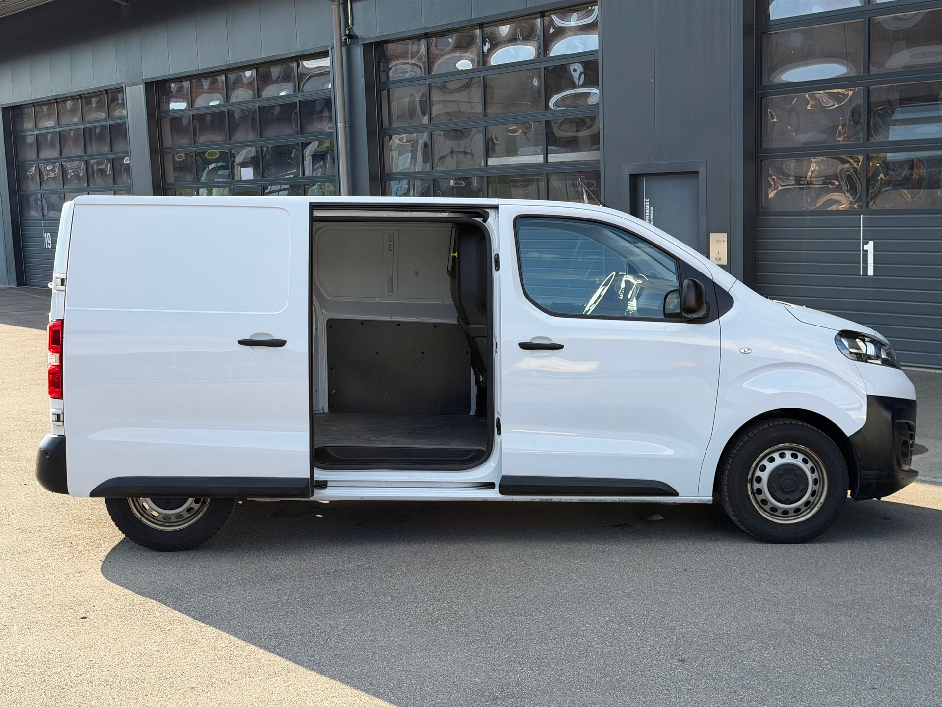 FIAT Scudo 2.0 MJ L2 | Automat | Navi | Rückfahrkamera | ACC | Totwinkel | Klima-image-5
