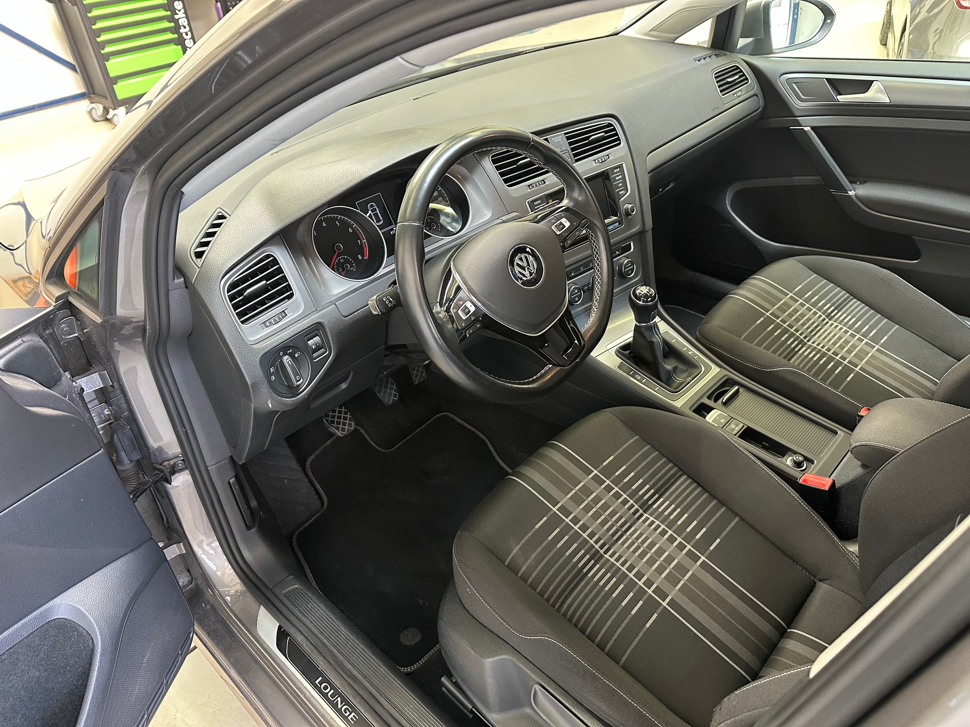 VW 1.2 TSI Lounge-image-8