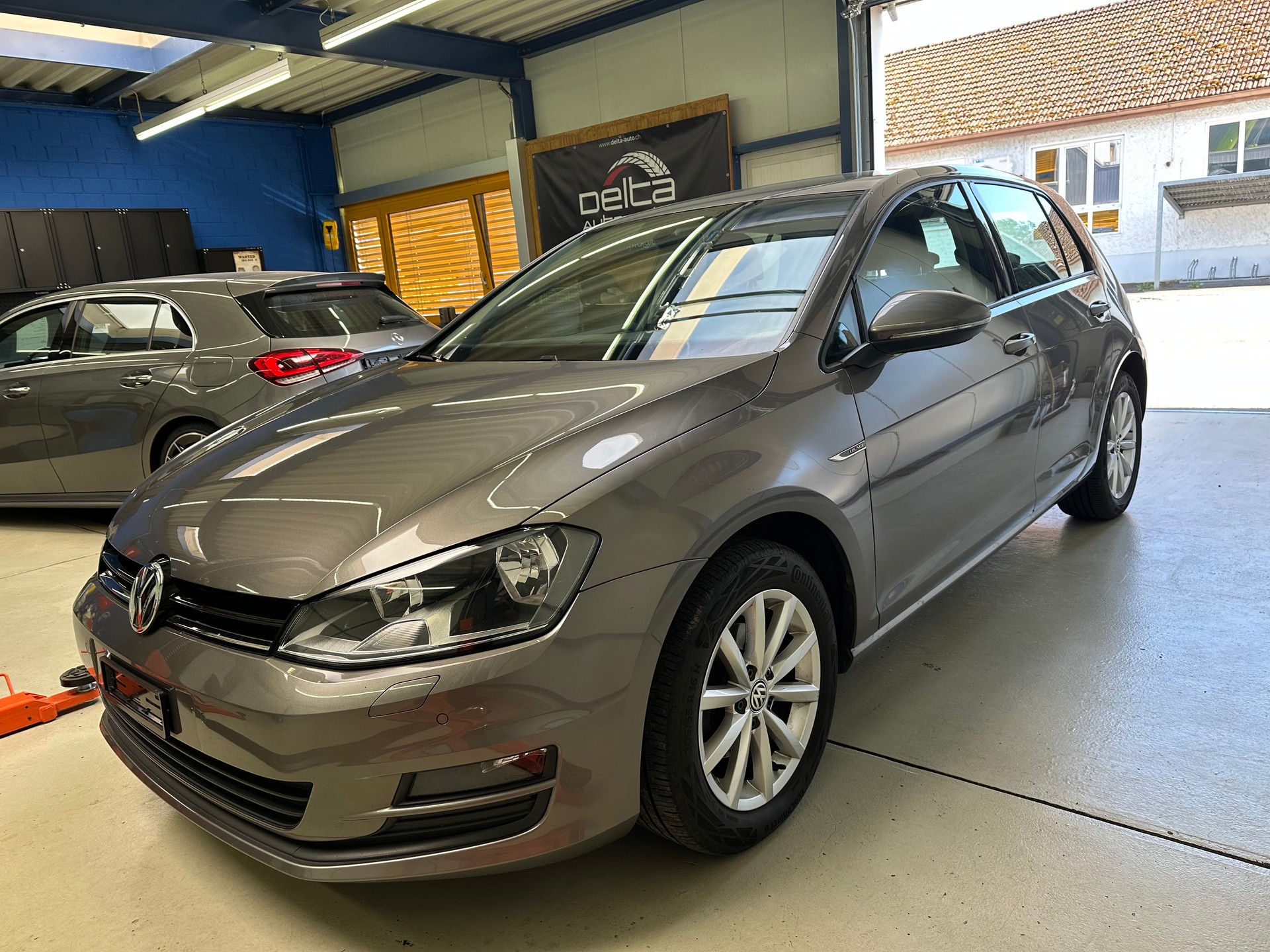 VW 1.2 TSI Lounge-image-2