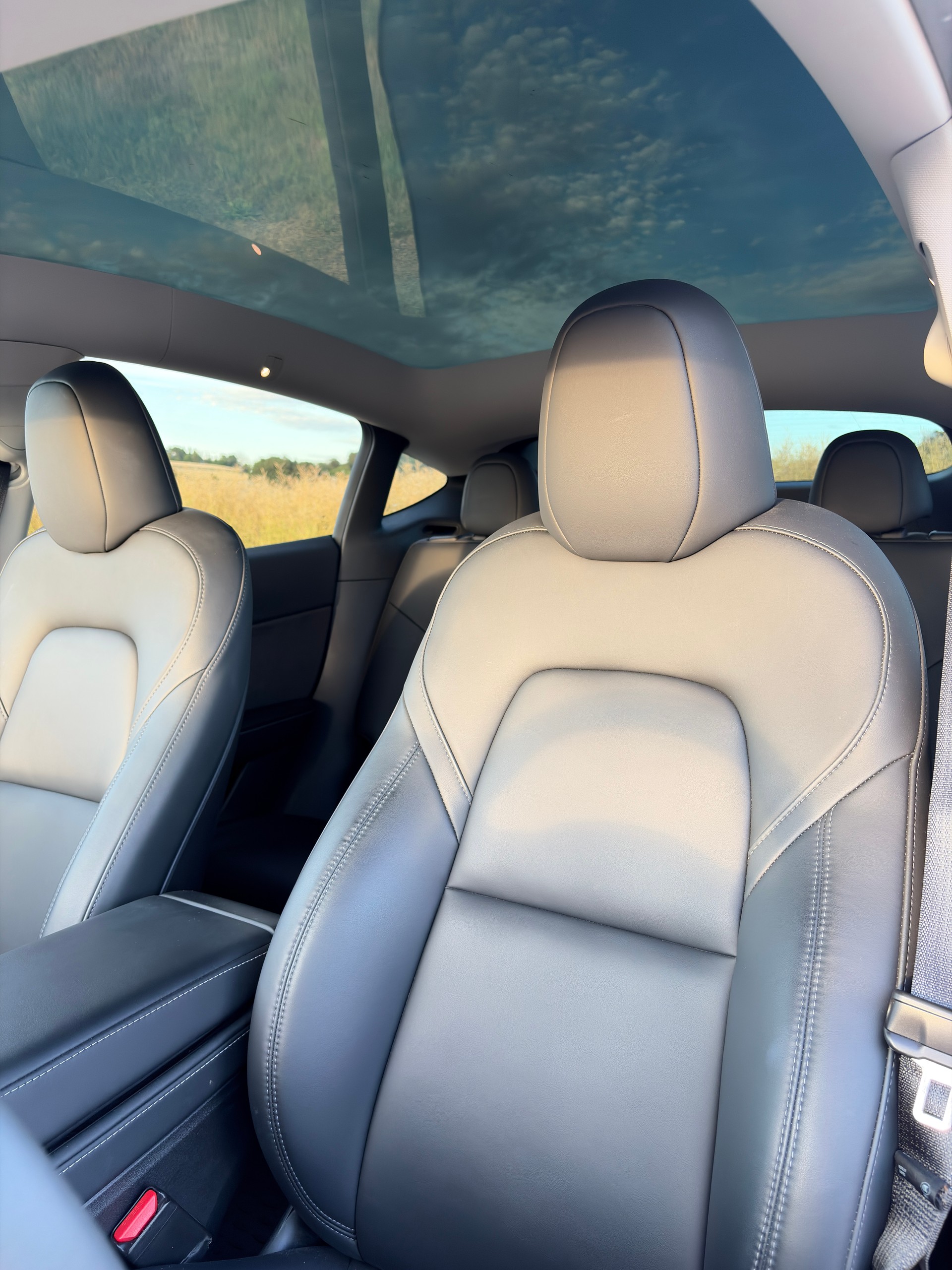 TESLA Model Y Long Range AWD // Enhanced Autopilot - AMD Ryzen - Ultraschallsensoren - Anhängerkupplung - Homelink // 94% SoH-image-5