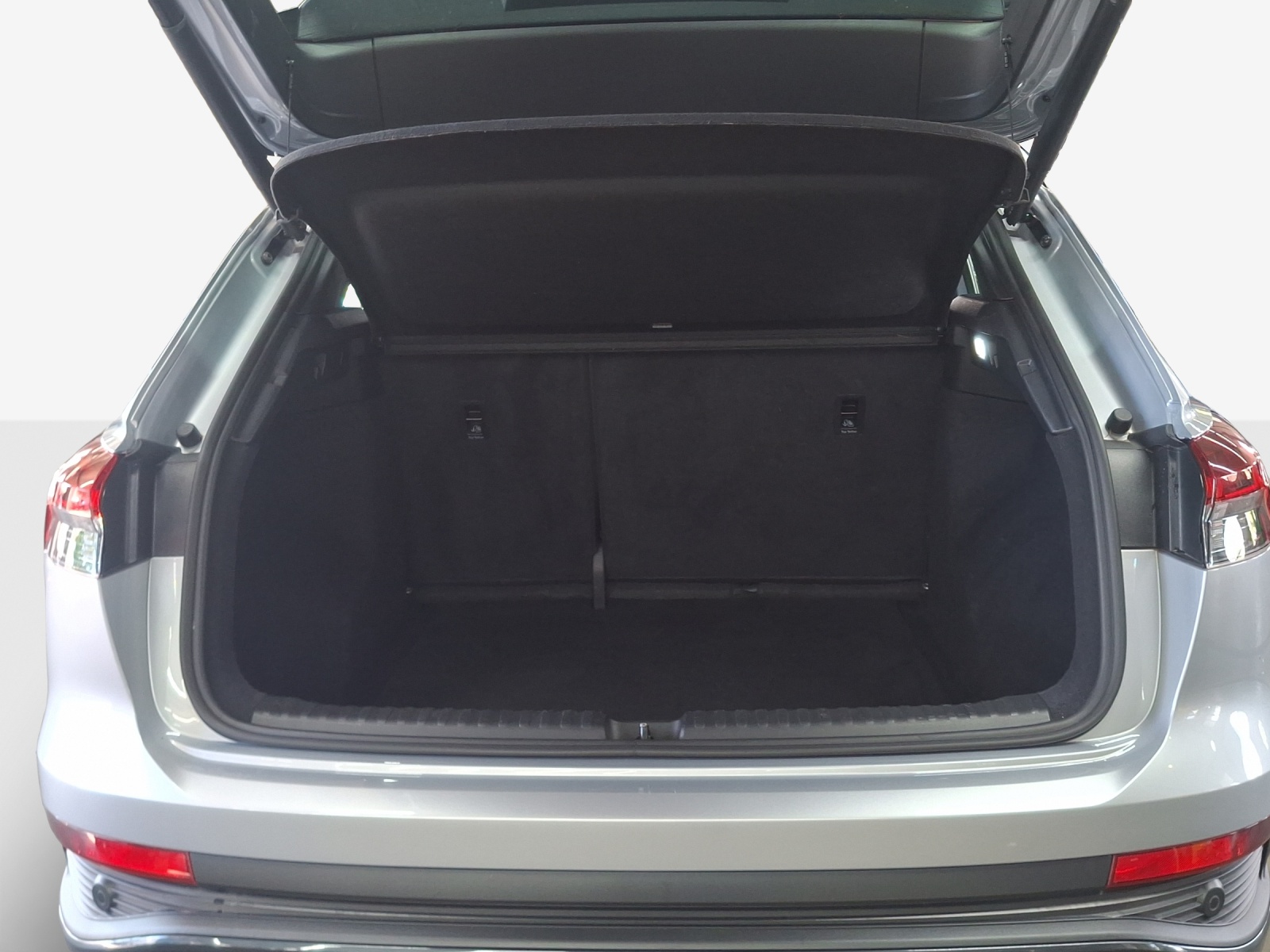 AUDI Q4 e-tron 50 quattro-image-13