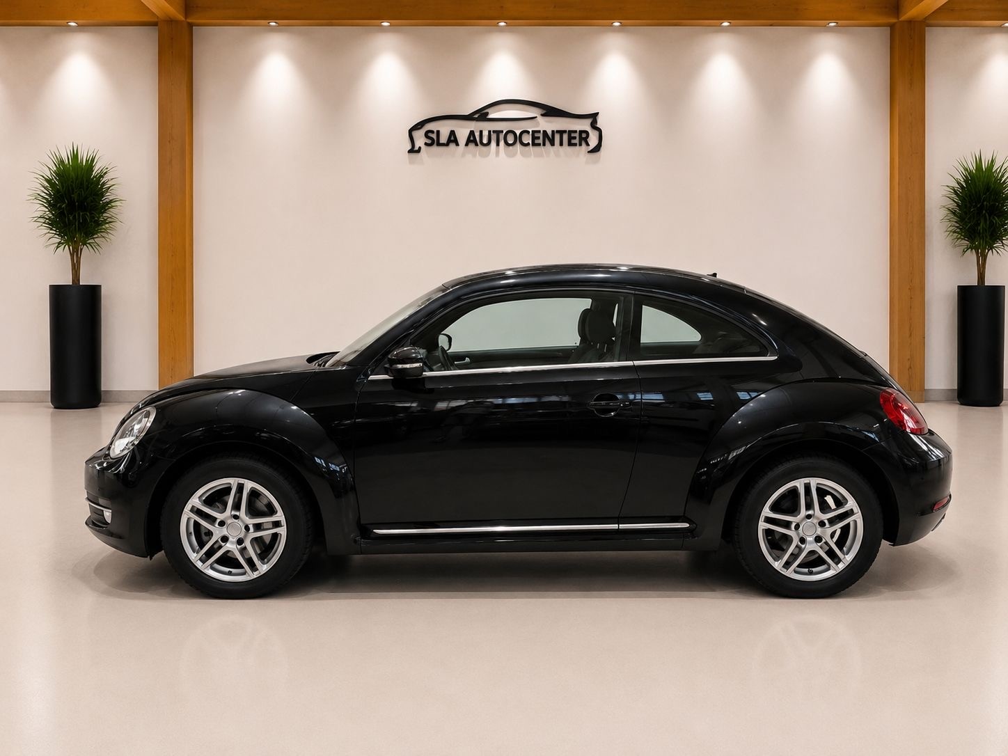 VW Beetle 2.0 TSI Sport DSG-image-3