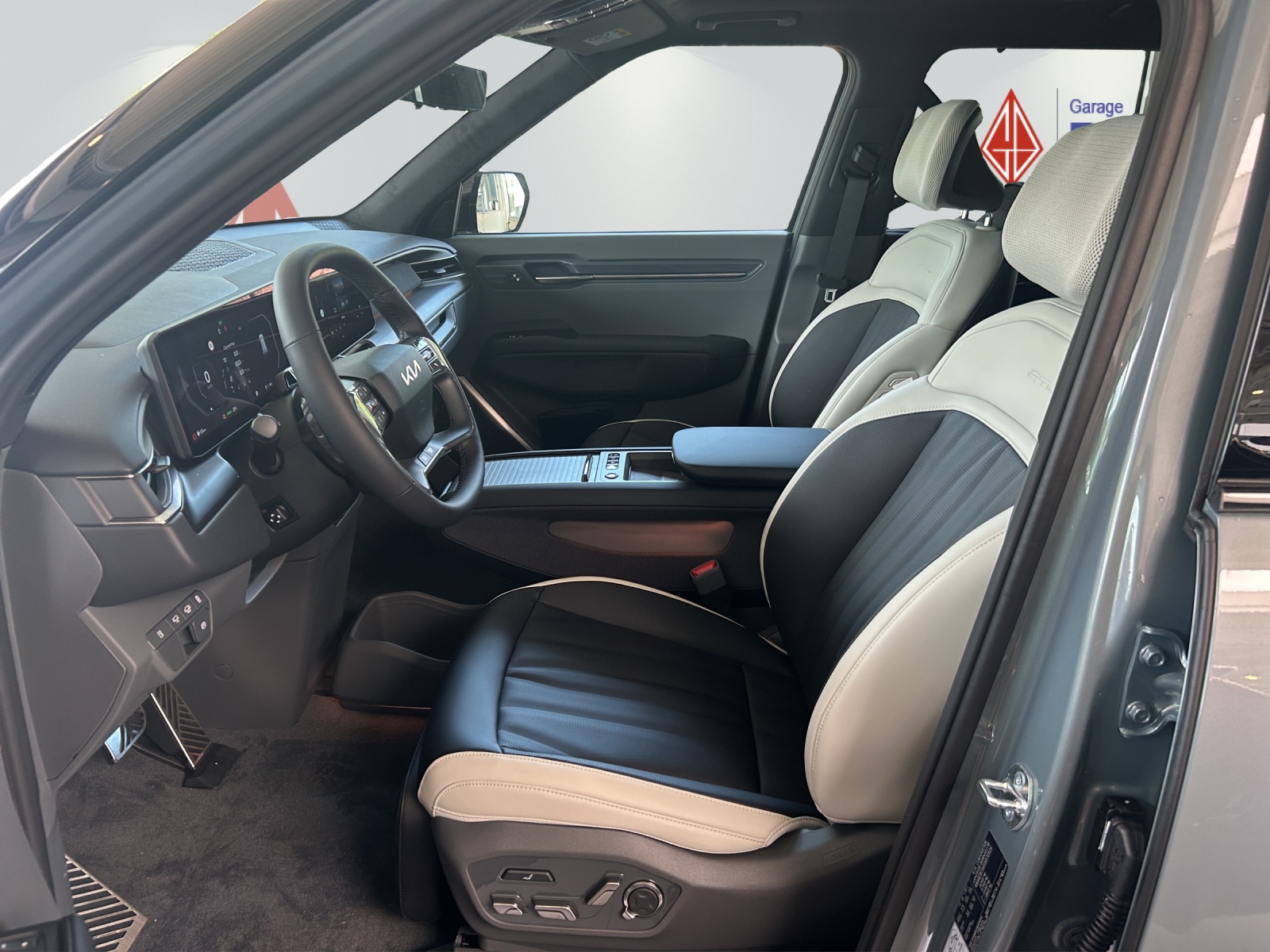 KIA EV9 99.8 kWh GT-Line 4x4-image-7