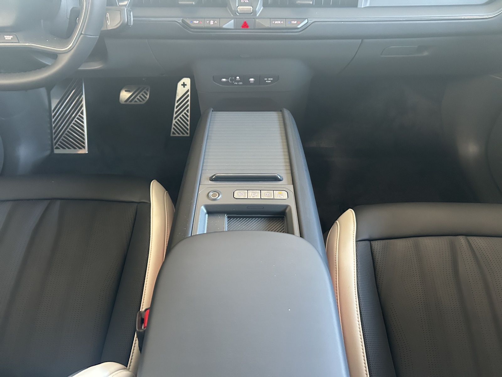 KIA EV9 99.8 kWh GT-Line 4x4-image-13