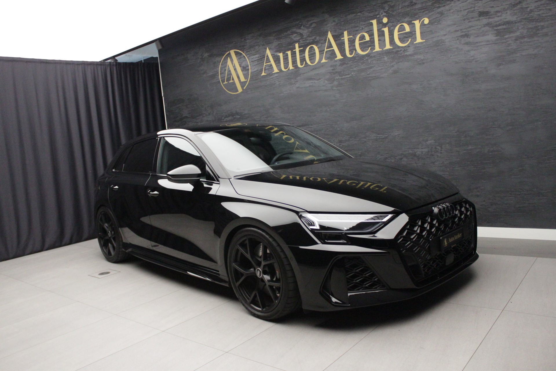 AUDI RS3 Sportback 2.5 TSI quattro S-tronic-image-3