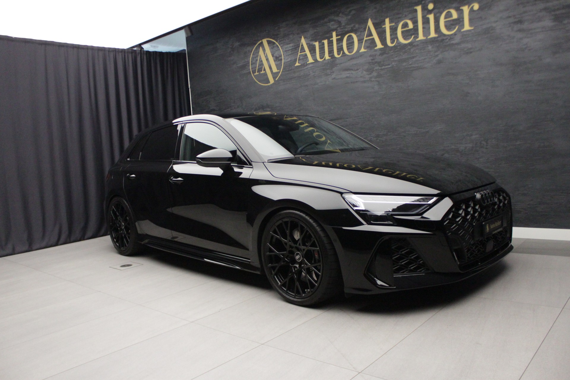 AUDI RS3 Sportback 2.5 TSI quattro S-tronic-showroom-element-3
