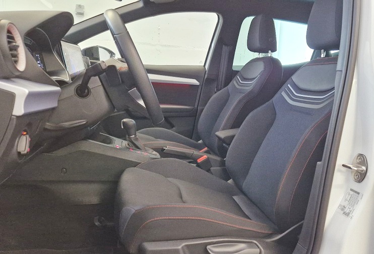 SEAT Ibiza 1.0 EcoTSI Hola FR DSG-image-7