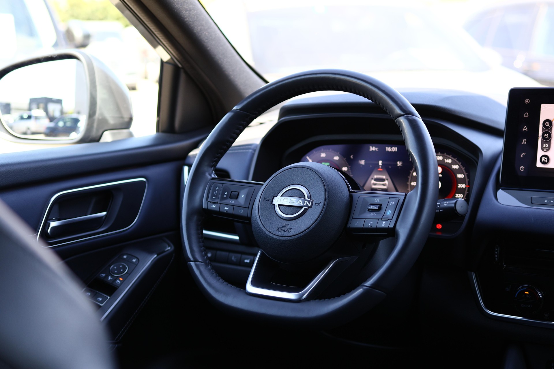 NISSAN Qashqai 1.5 VC-T Tekna-image-19