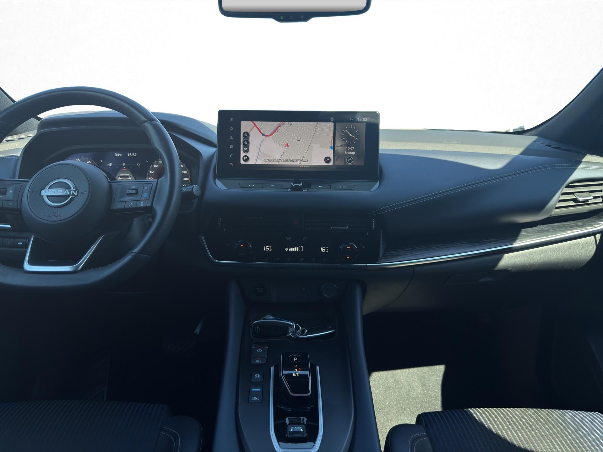NISSAN Qashqai 1.5 VC-T Tekna-image-14