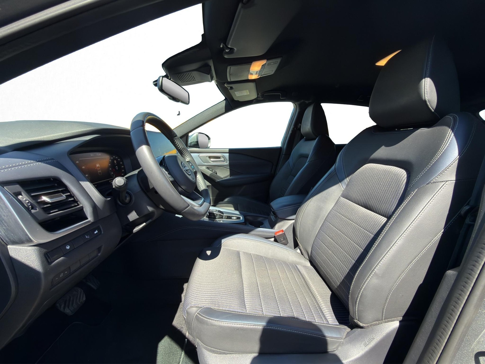 NISSAN Qashqai 1.5 VC-T Tekna-image-10