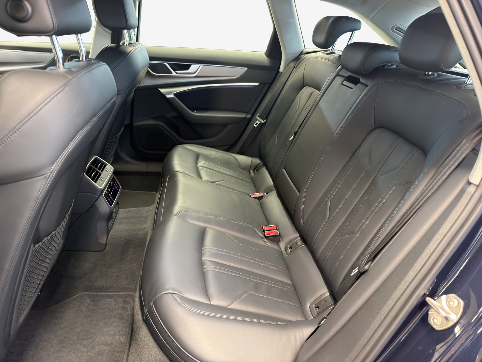 AUDI A6 Avant 45 TDI Sport quattro tiptronic-image-11