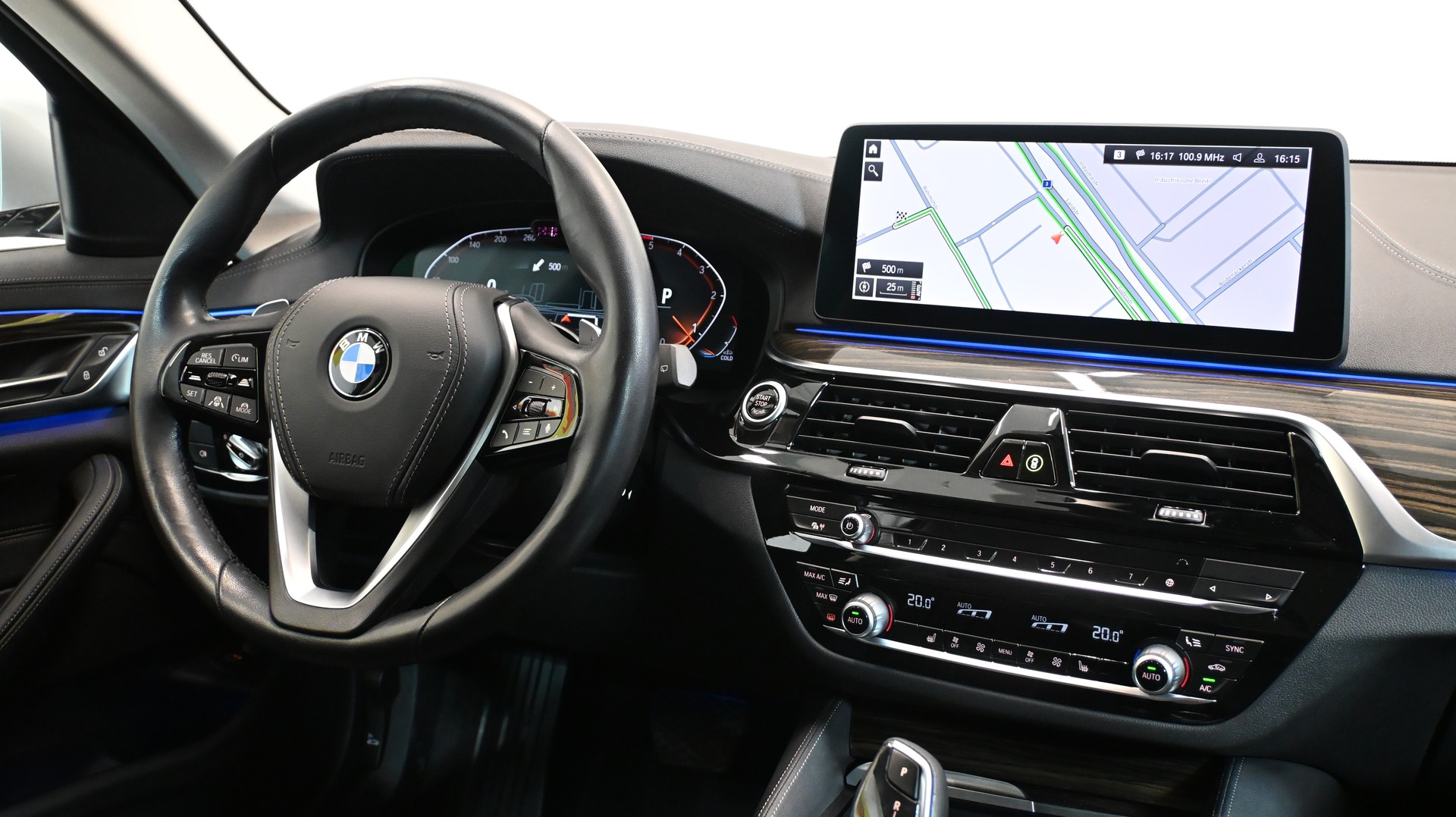 BMW 520d xDrive 48V Touring Luxury Steptronic-image-5