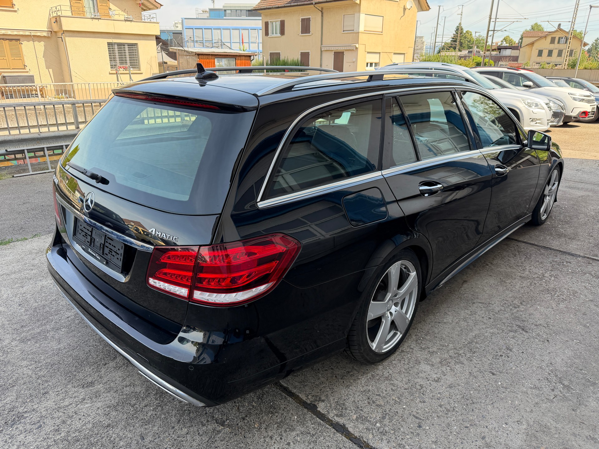 MERCEDES-BENZ E 500 Avantgarde 4Matic 7G-Tronic-image-2