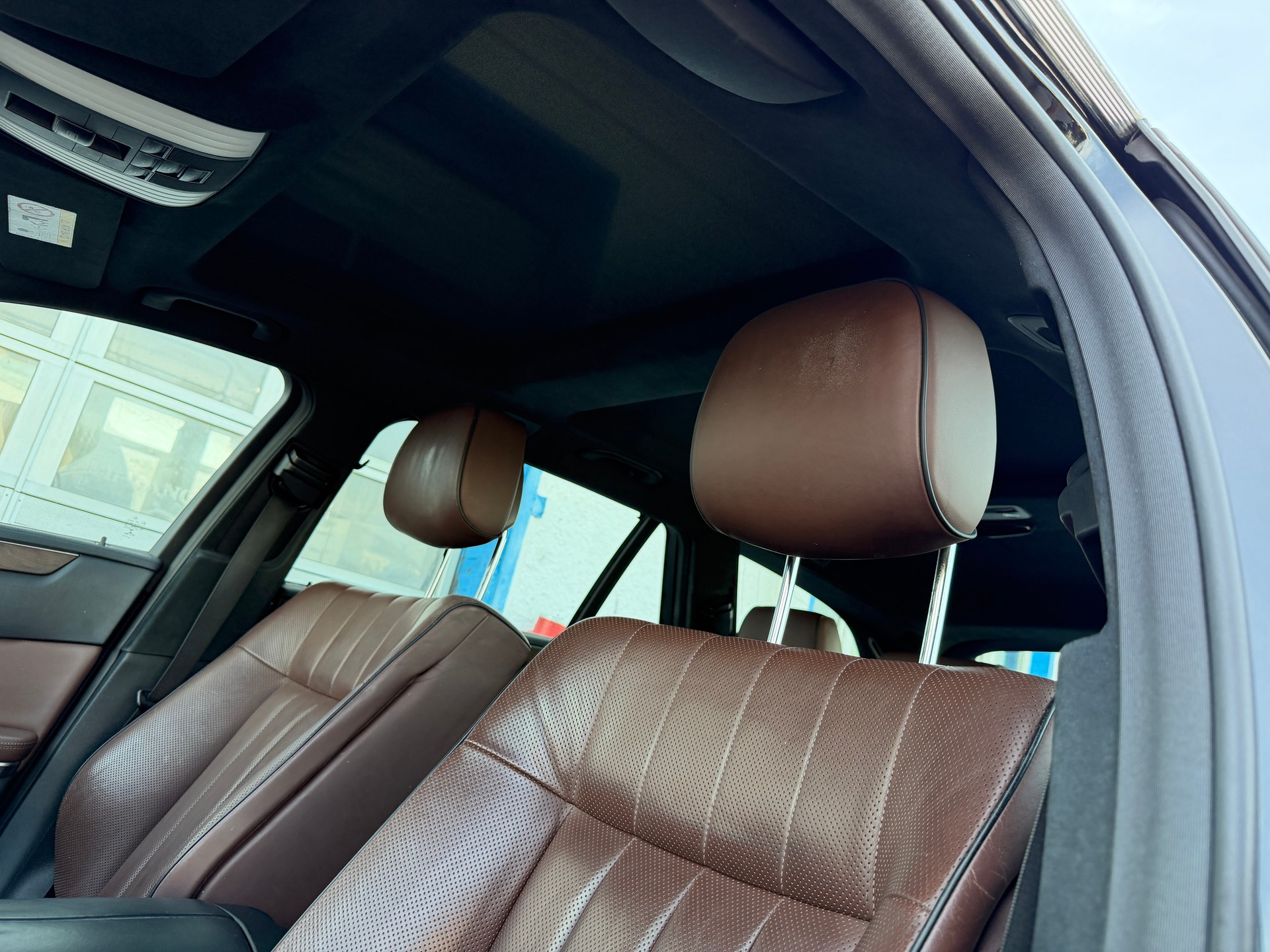 MERCEDES-BENZ E 500 Avantgarde 4Matic 7G-Tronic-image-9