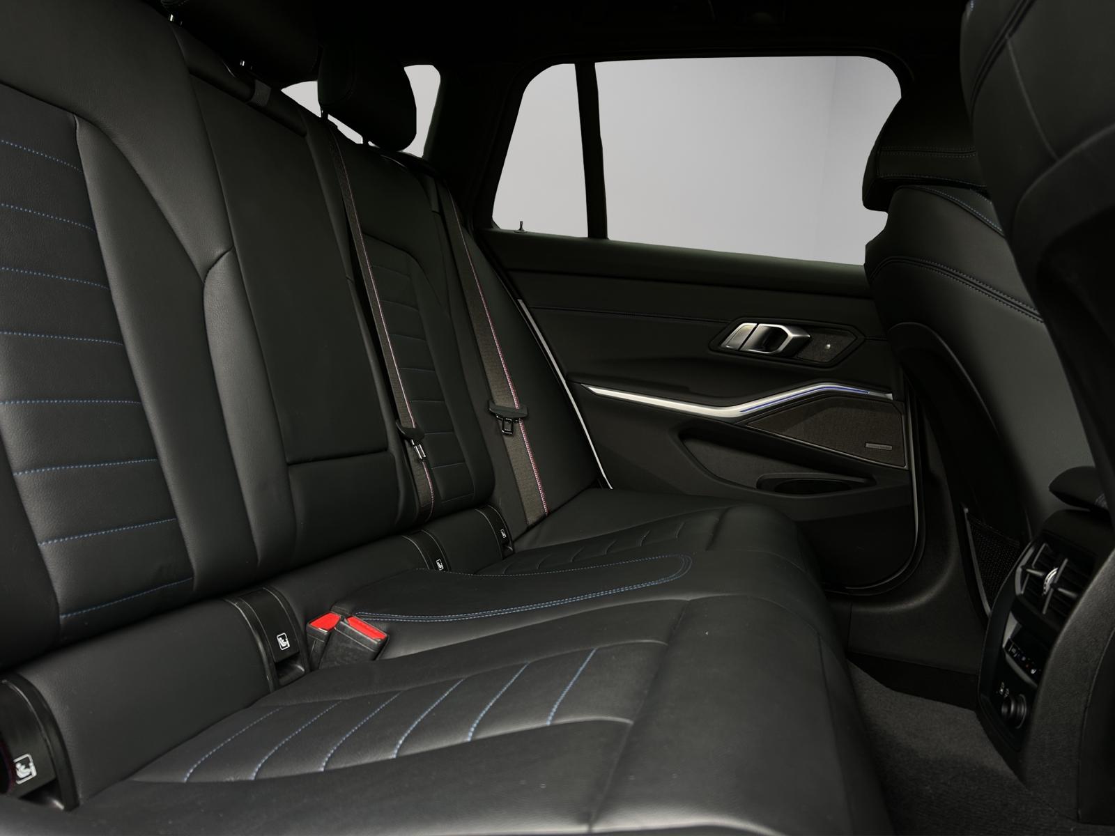 BMW M340i xDriveTouring Steptronic M Sport-image-13