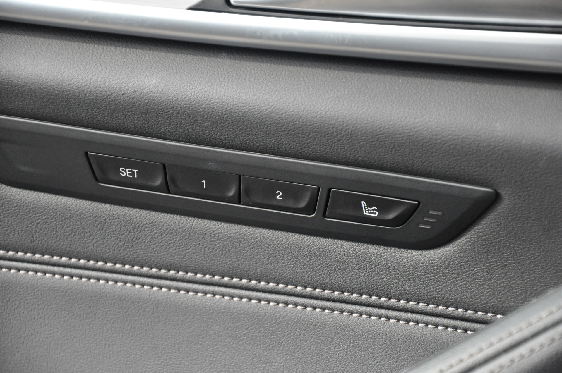 BMW 545e xDrive M Sport Steptronic-image-26