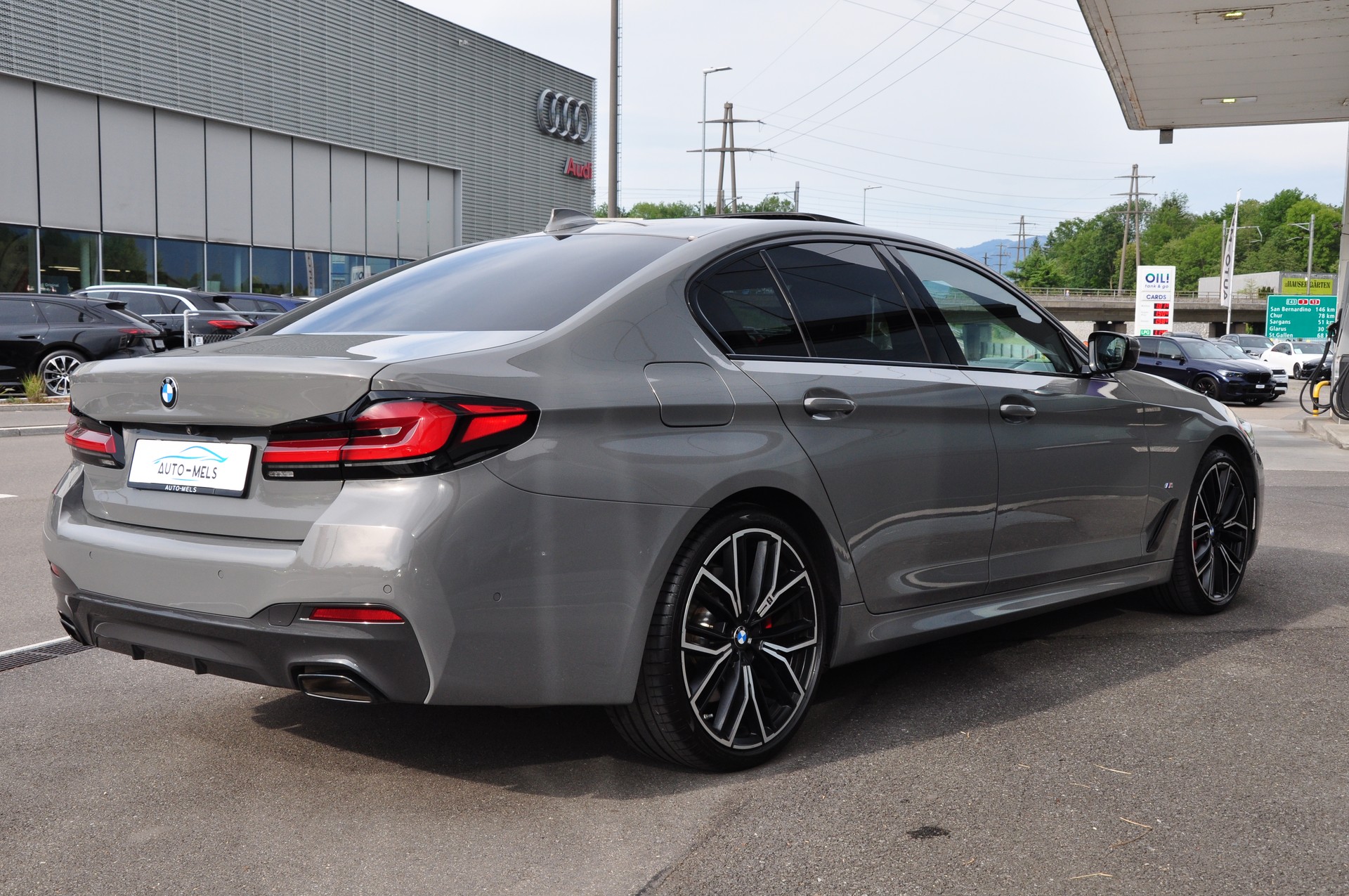 BMW 545e xDrive M Sport Steptronic-image-9