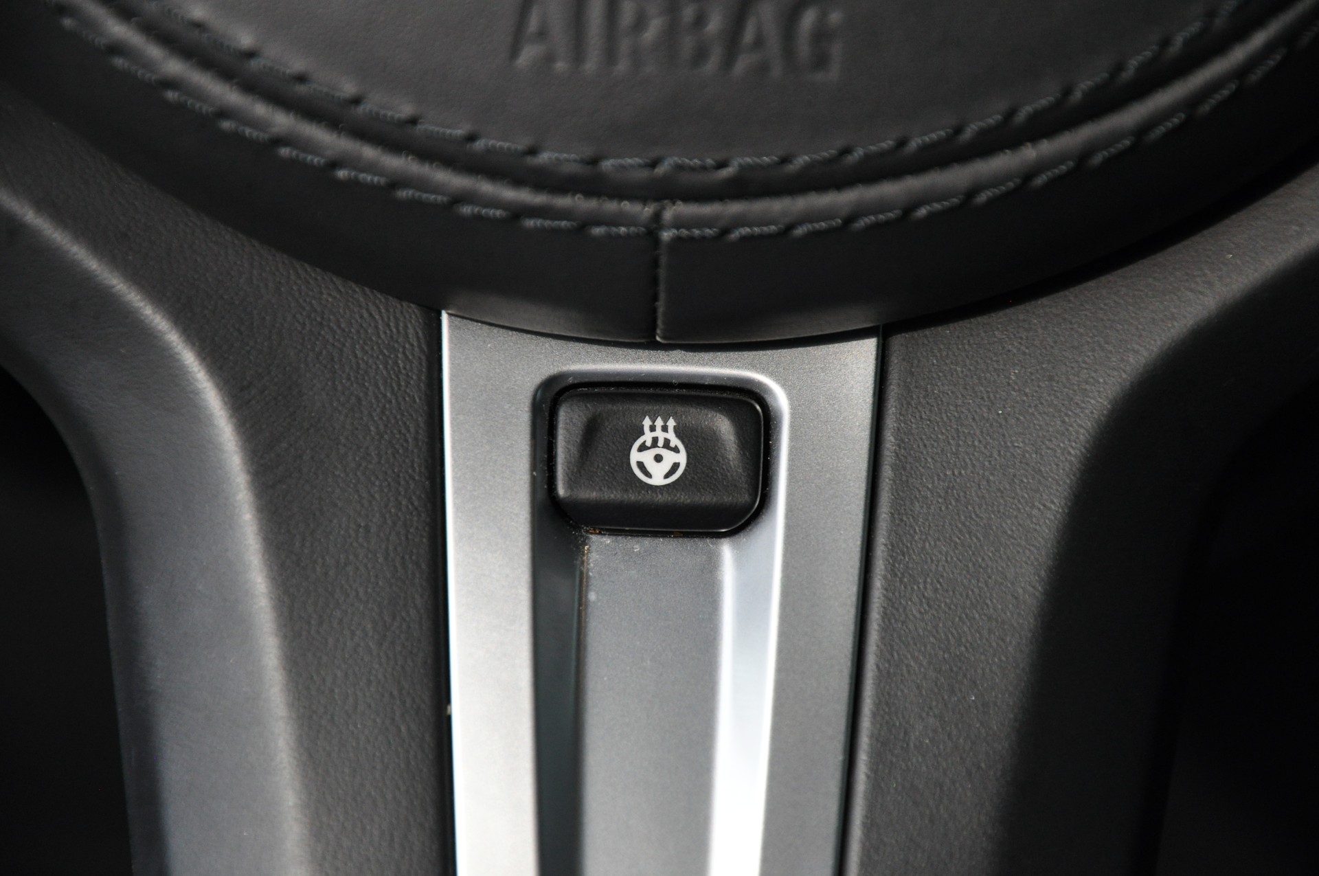 BMW 545e xDrive M Sport Steptronic-image-25