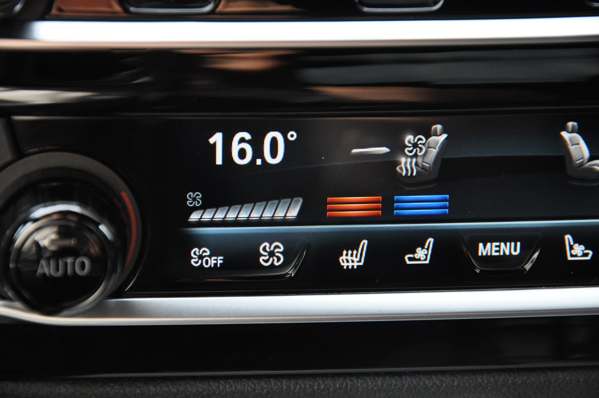 BMW 545e xDrive M Sport Steptronic-image-28