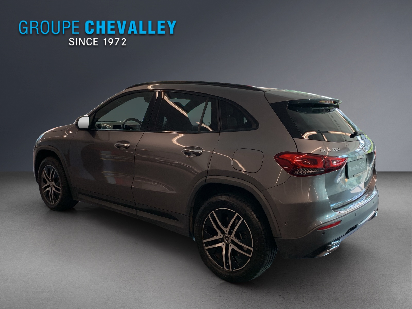MERCEDES-BENZ GLA 250 Progressive4Matic-image-2