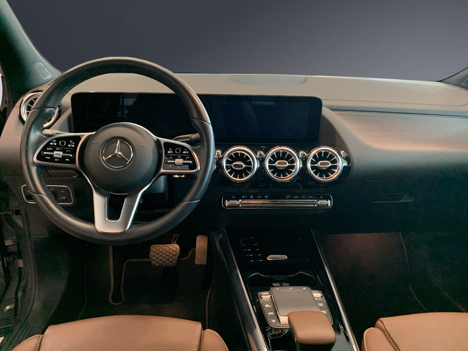 MERCEDES-BENZ GLA 250 Progressive4Matic-image-6