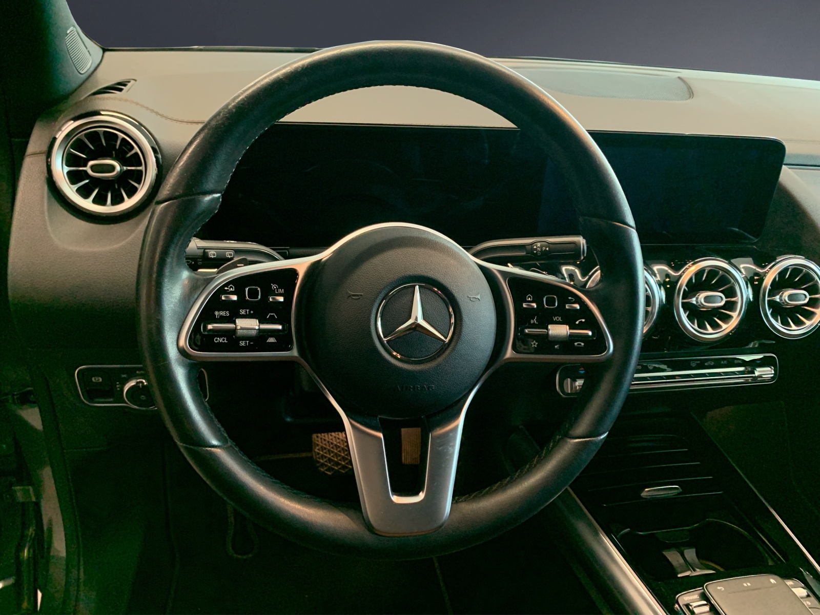 MERCEDES-BENZ GLA 250 Progressive4Matic-image-7