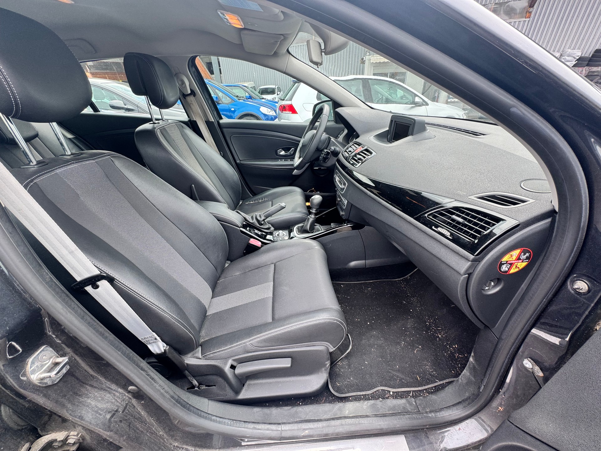 RENAULT Mégane 1.6 16V Bose-image-8