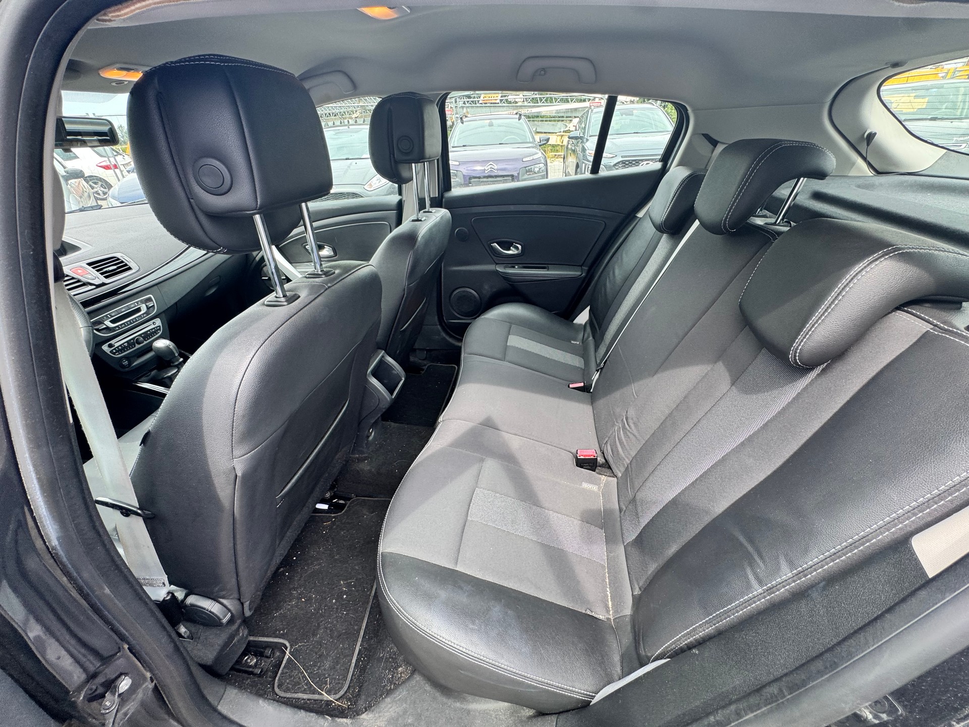 RENAULT Mégane 1.6 16V Bose-image-10