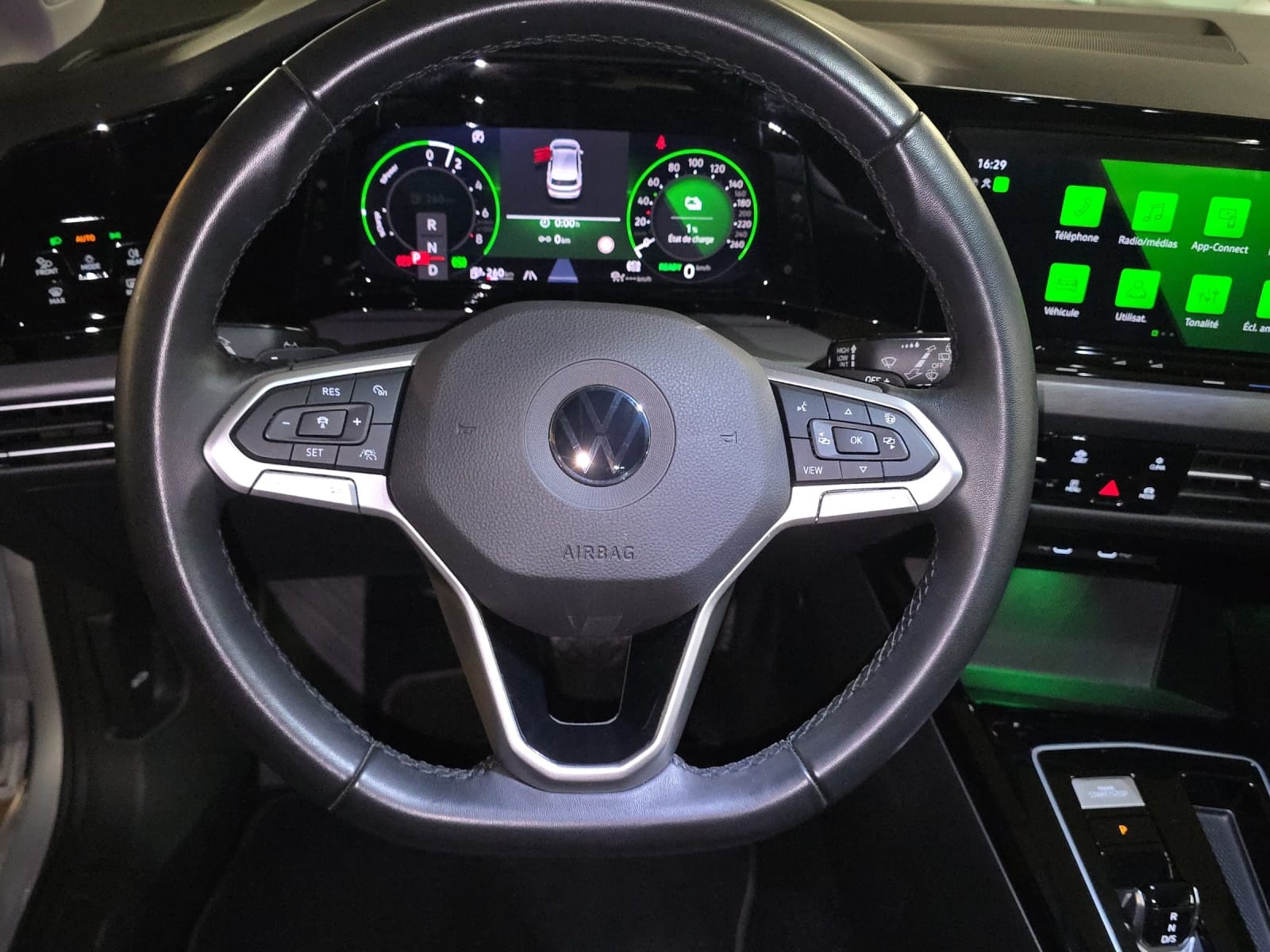 VW Golf 1.4 TSI PHEV Style-image-6