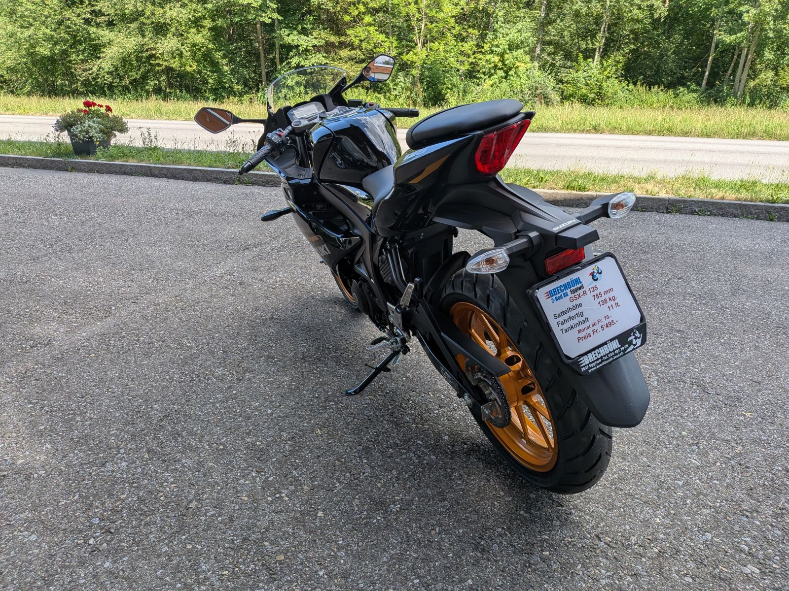 SUZUKI GSX-R 125-image-4