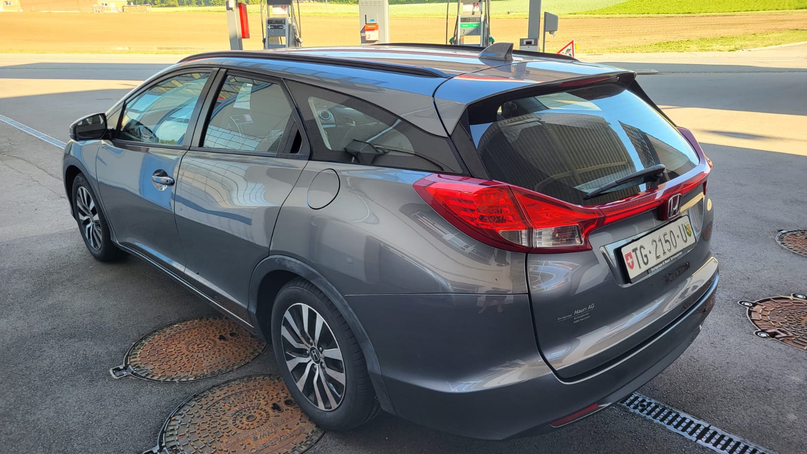 HONDA Civic Tourer 1.6 i-DTEC Comfort-image-1