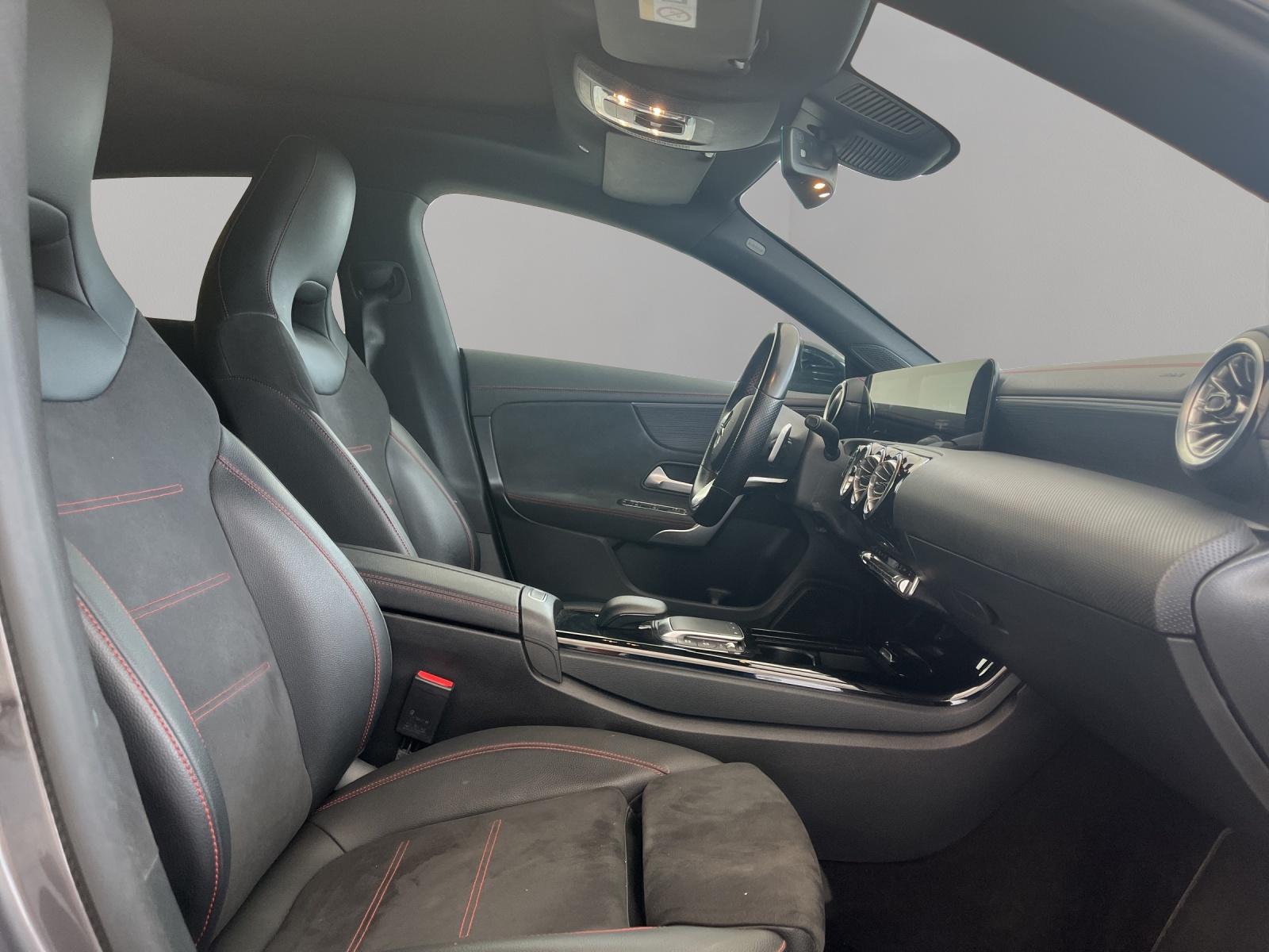 MERCEDES-BENZ 🆕 CLA Shooting Brake 220 d 4Matic AMG Line (CH)-image-10