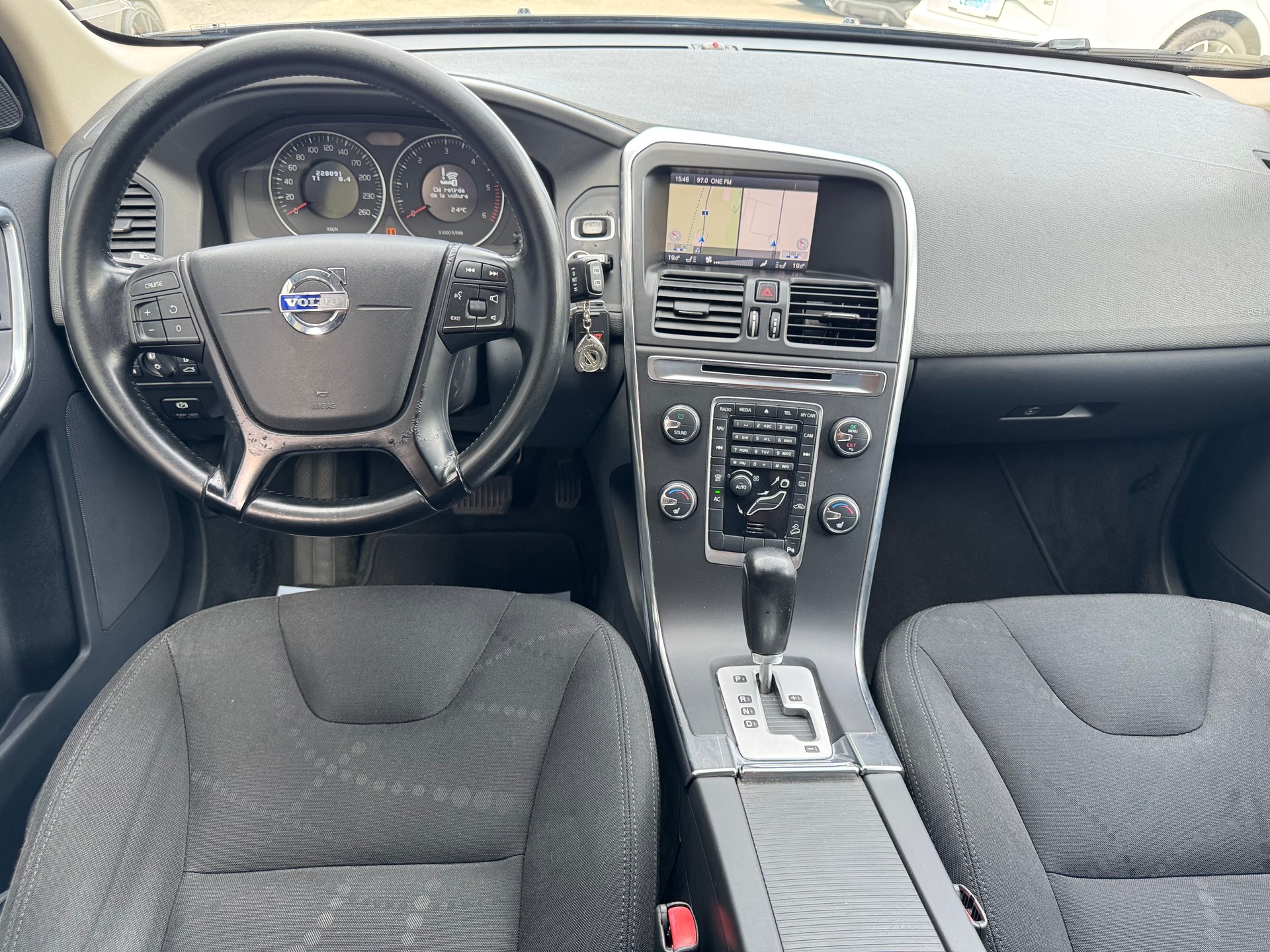 VOLVO XC60 D3 AWD Kinetic Geartronic-image-3