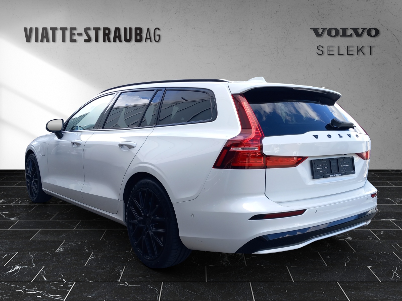 VOLVO V60 2.0 T6 TE Ultimate Dark eAWD-image-2
