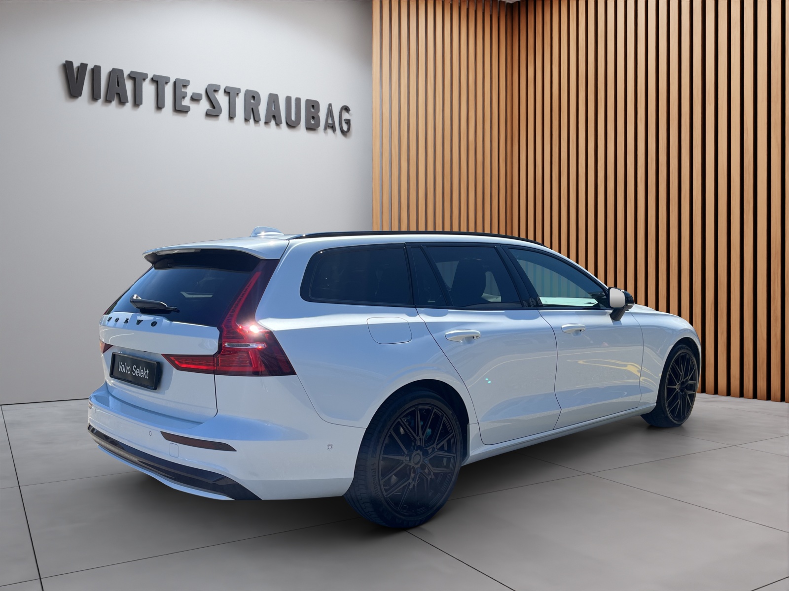 VOLVO V60 2.0 T6 TE Ultimate Dark eAWD-image-4