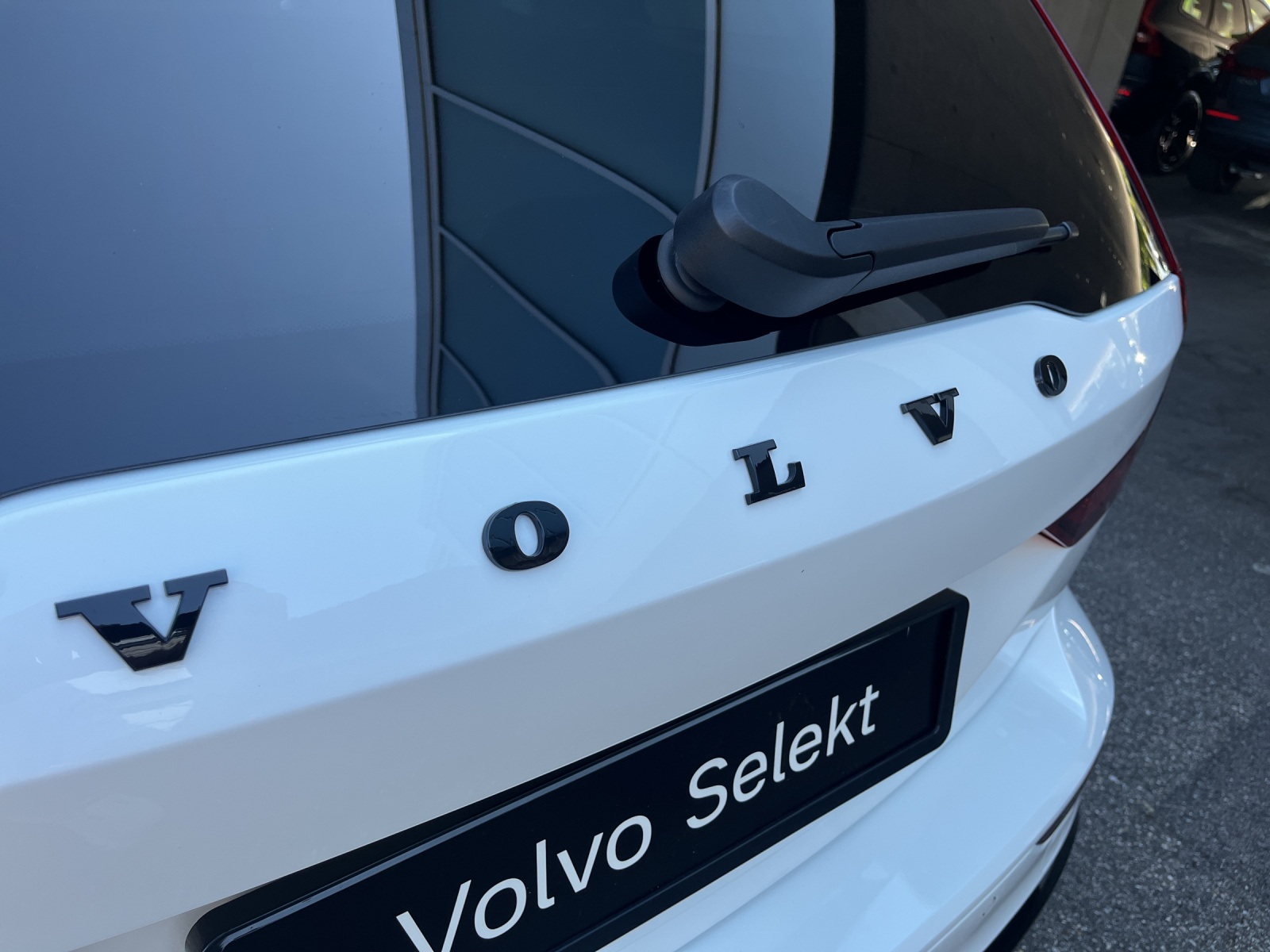 VOLVO V60 2.0 T6 TE Ultimate Dark eAWD-image-23