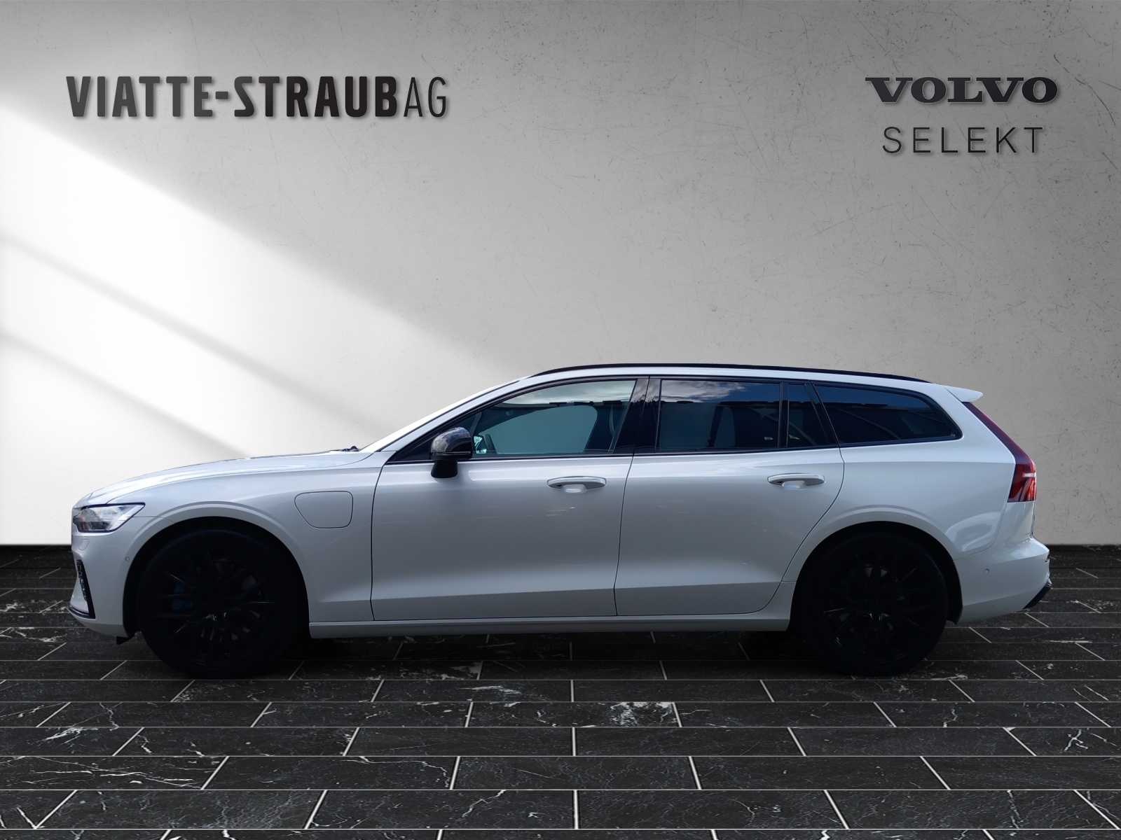 VOLVO V60 2.0 T6 TE Ultimate Dark eAWD-image-1