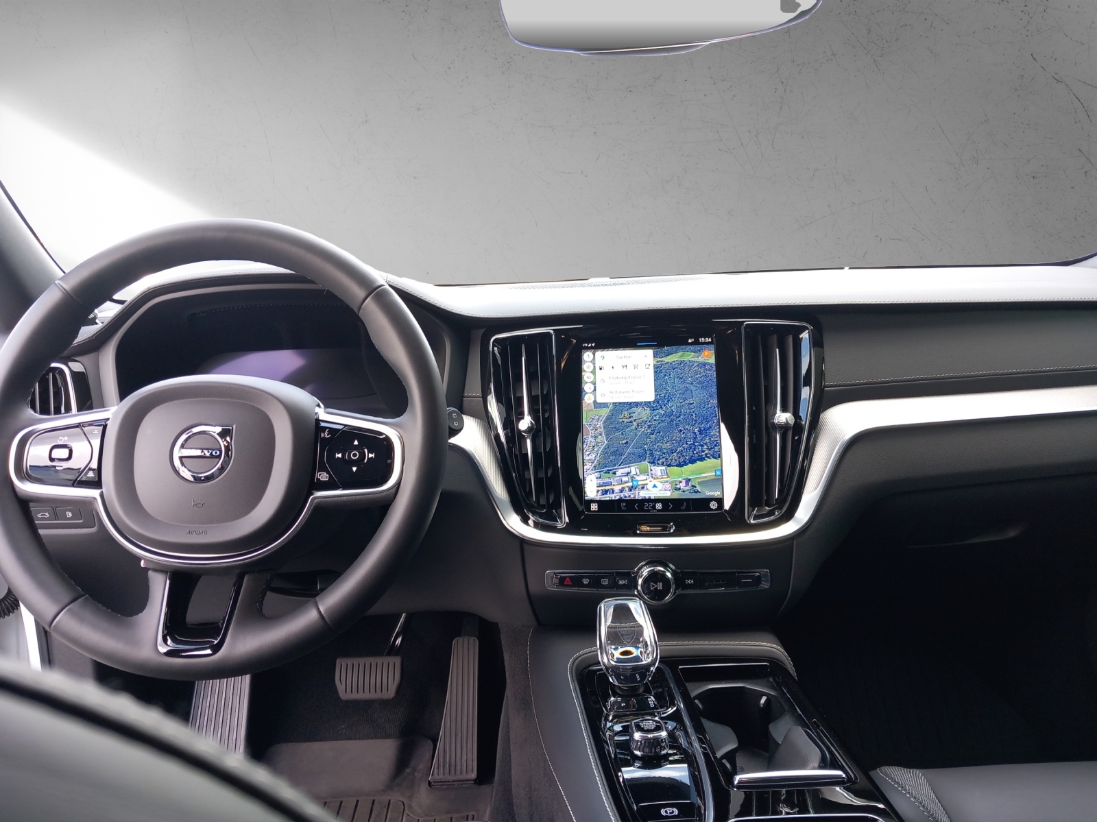 VOLVO V60 2.0 T6 TE Ultimate Dark eAWD-image-11