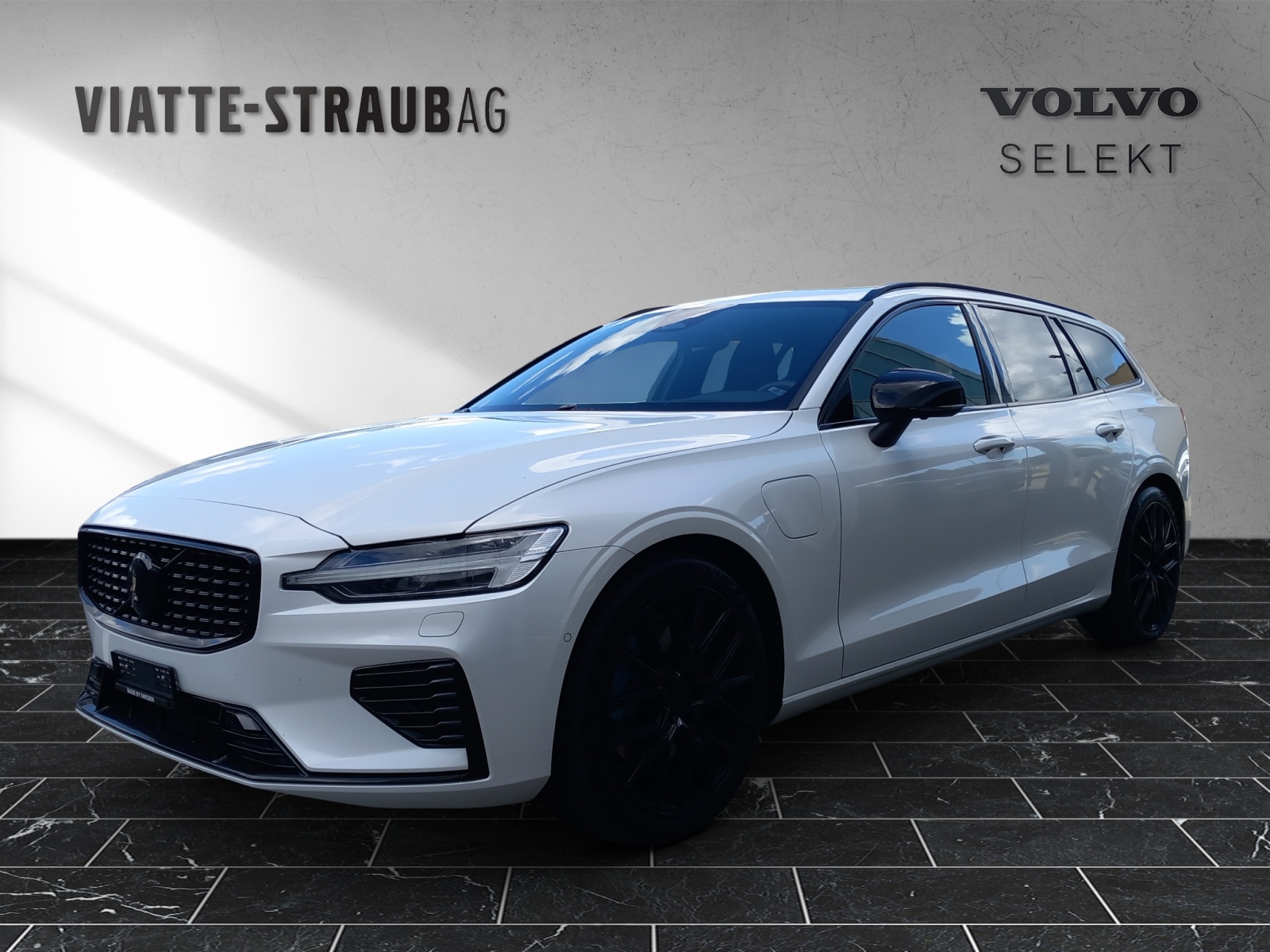 VOLVO V60 2.0 T6 TE Ultimate Dark eAWD-image-0