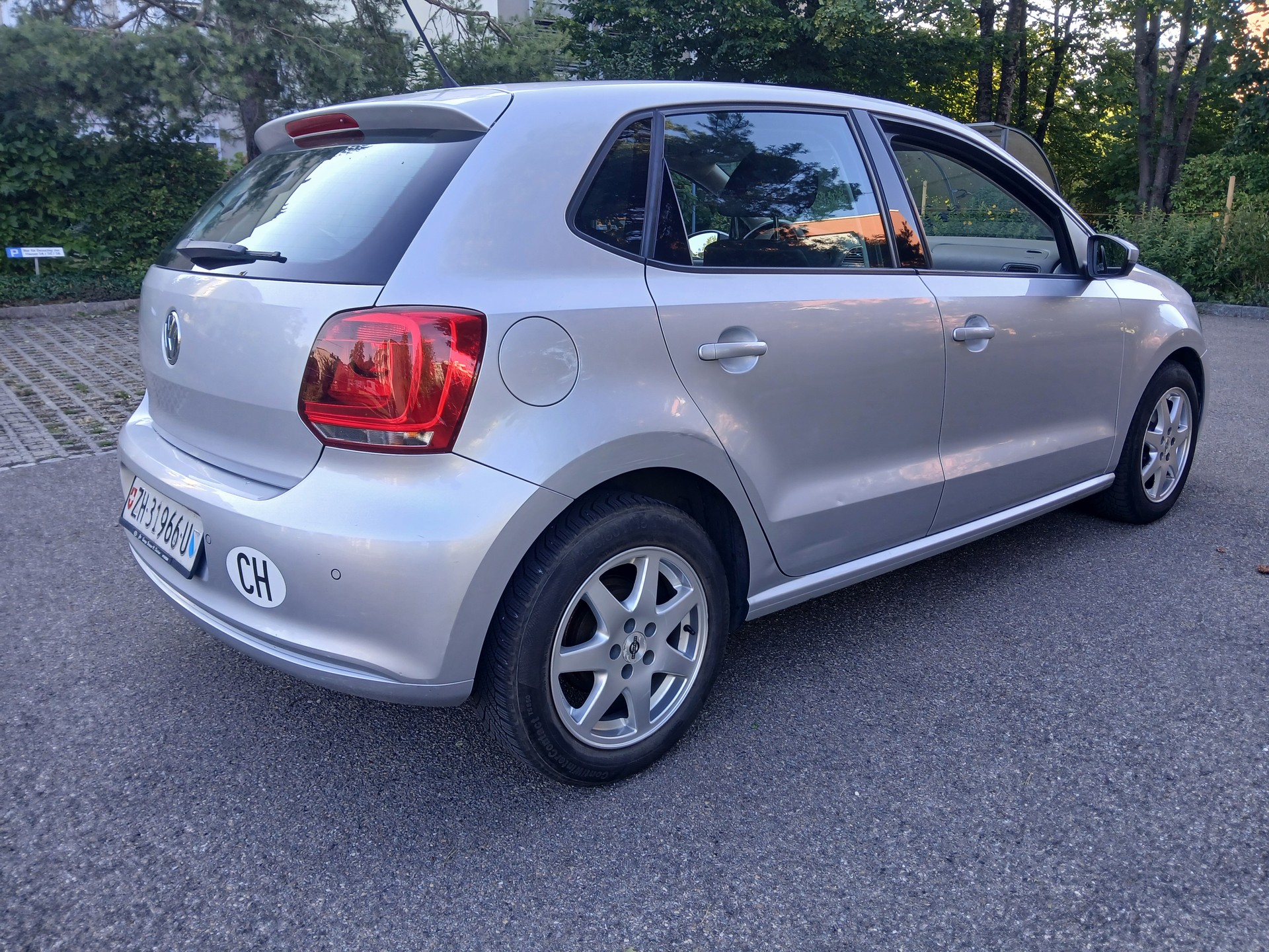 VW Polo 1.4 16V Trendline-image-4